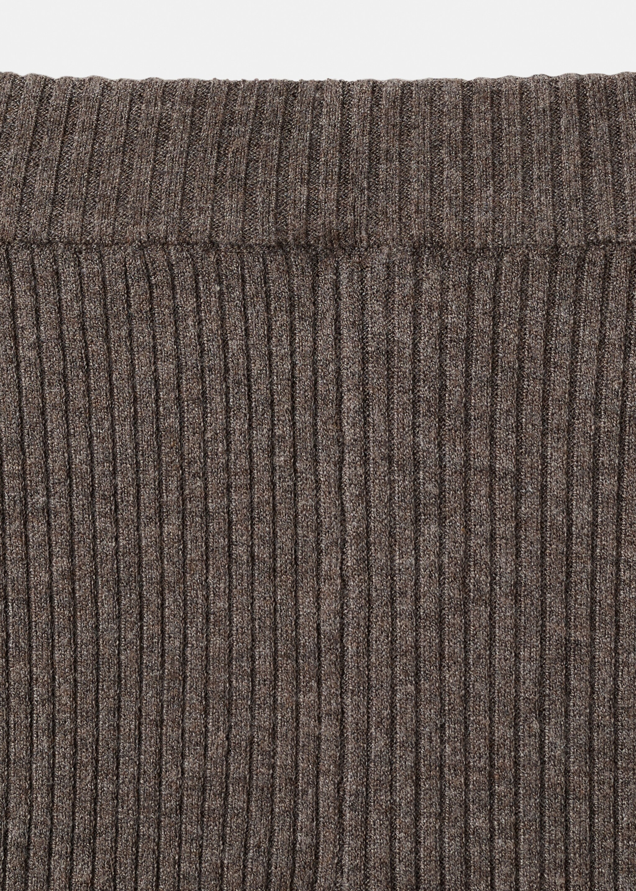 Ribbed flared trousers - Details of the article 8, Medium Brown. Ref: 17066330-00.