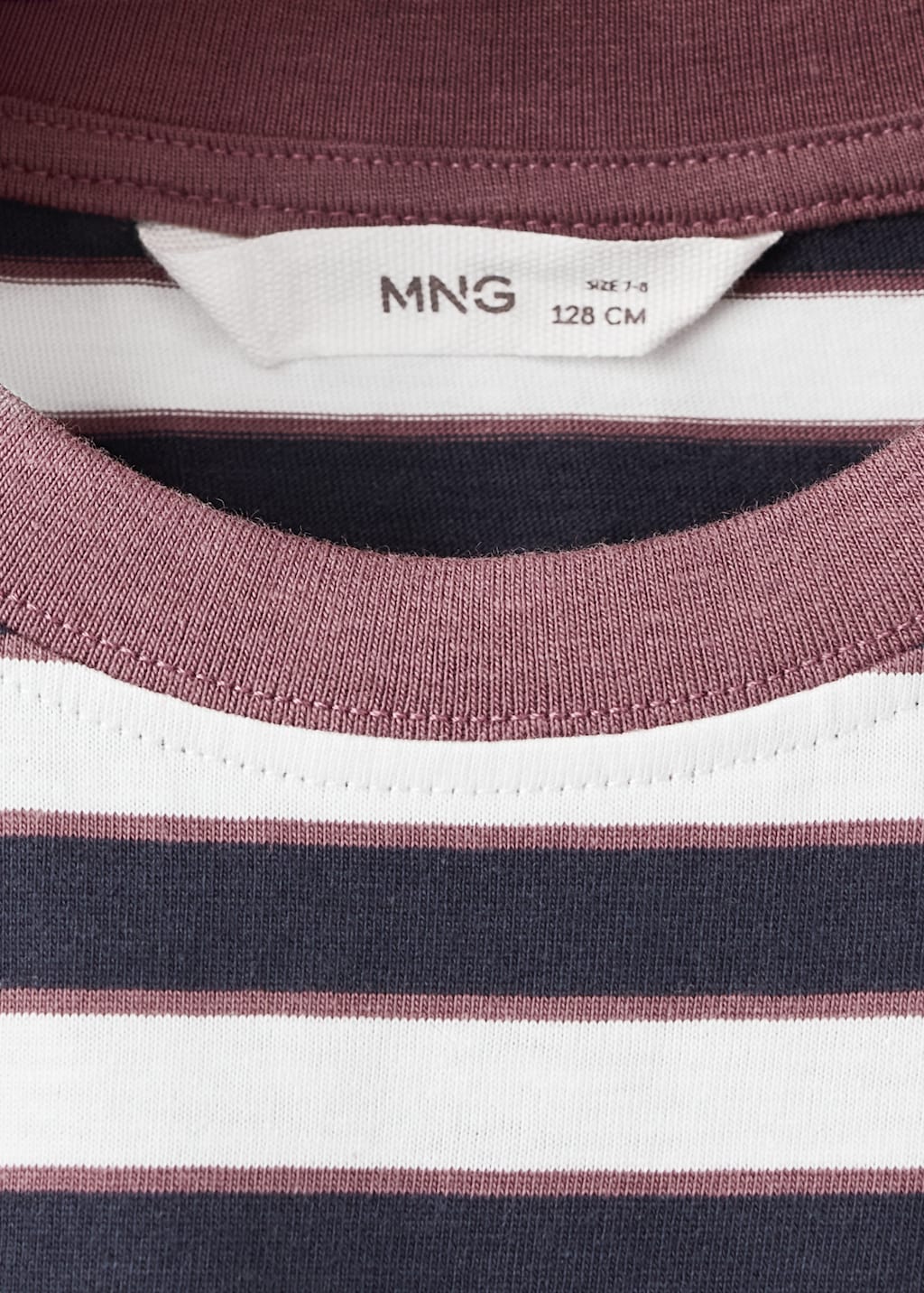 Long-sleeved striped t-shirt