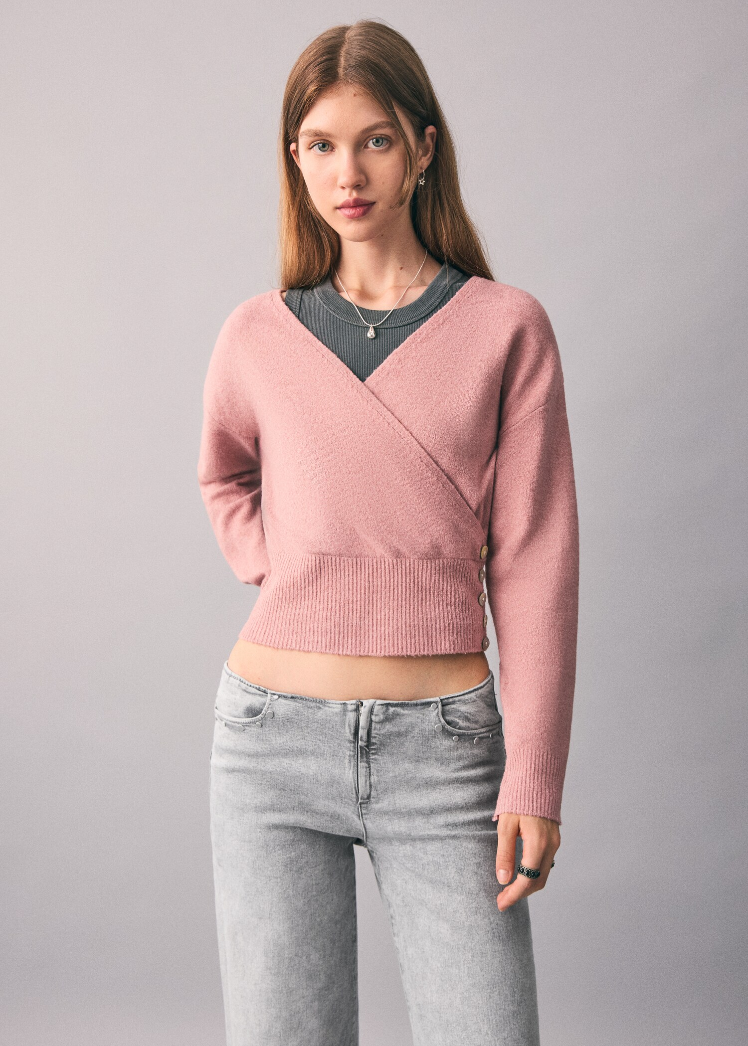 Wideleg-Jeans mit Nieten - Mittlere Ansicht