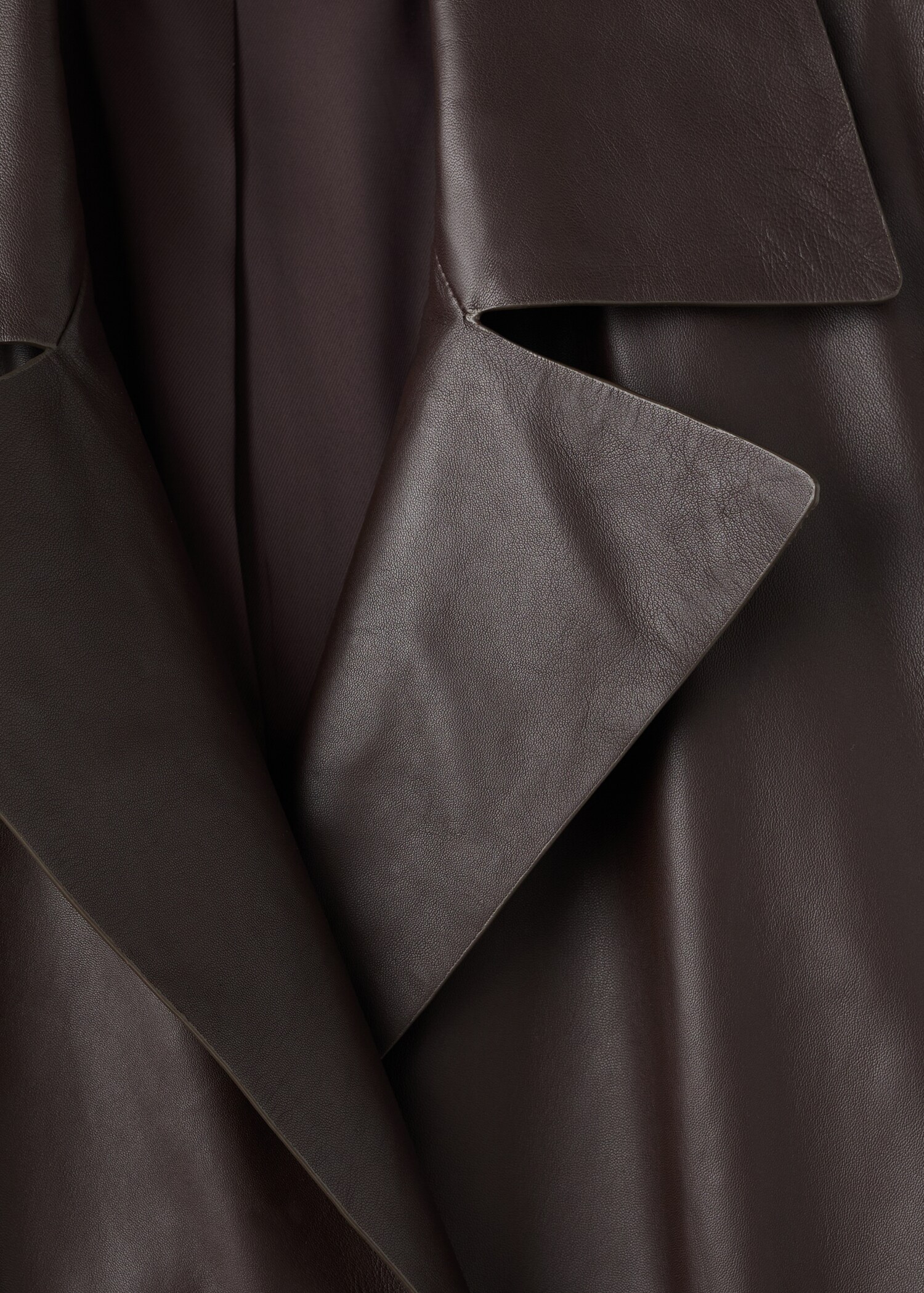 100% leather trench coat with belt - Details of the article 8