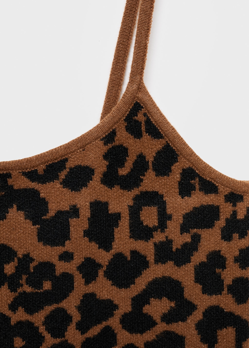 Leopard-print knitted top