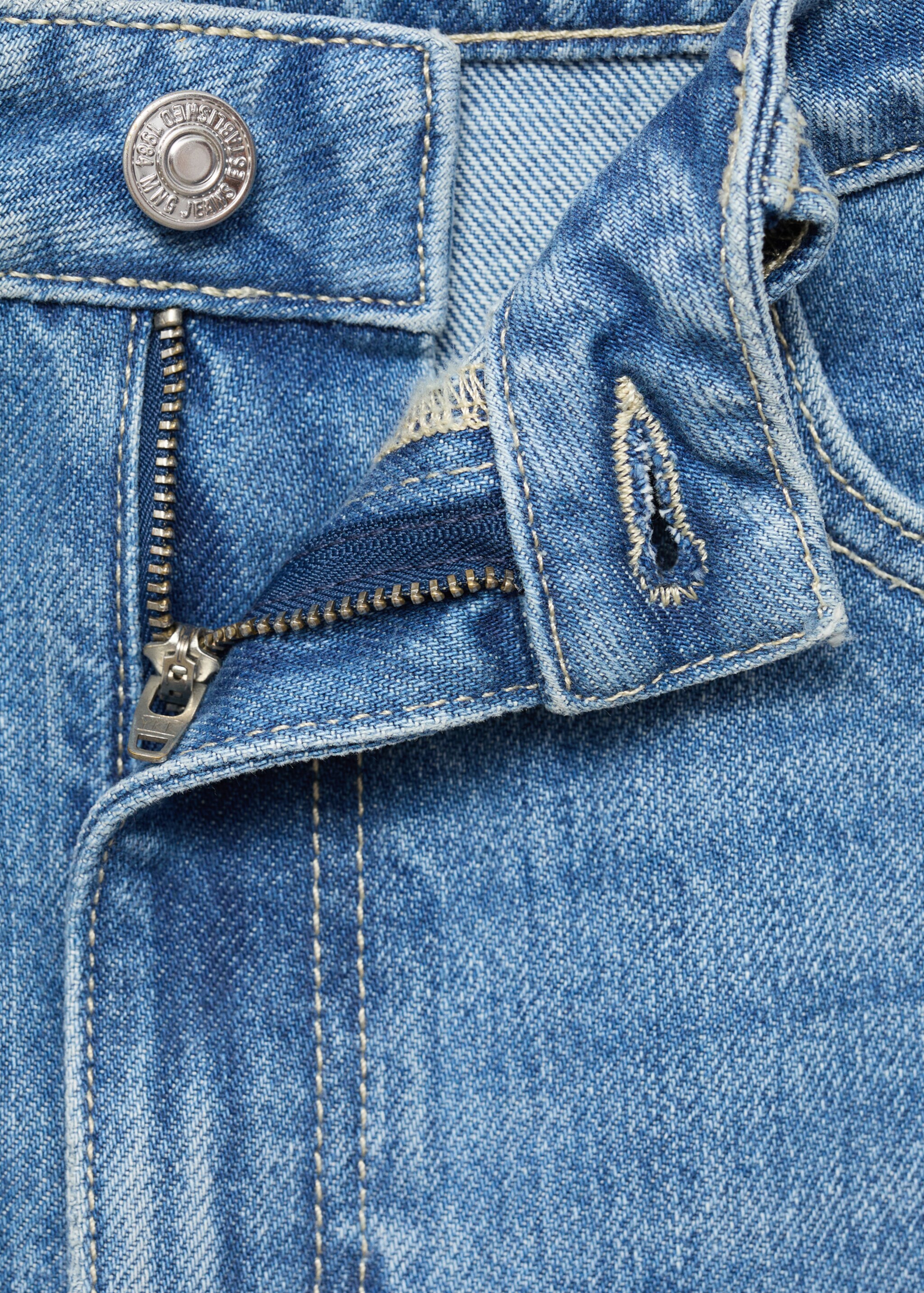 Mom2000 high-rise jeans - Details of the article 8, Medium Blue. Ref: 17066354-00.