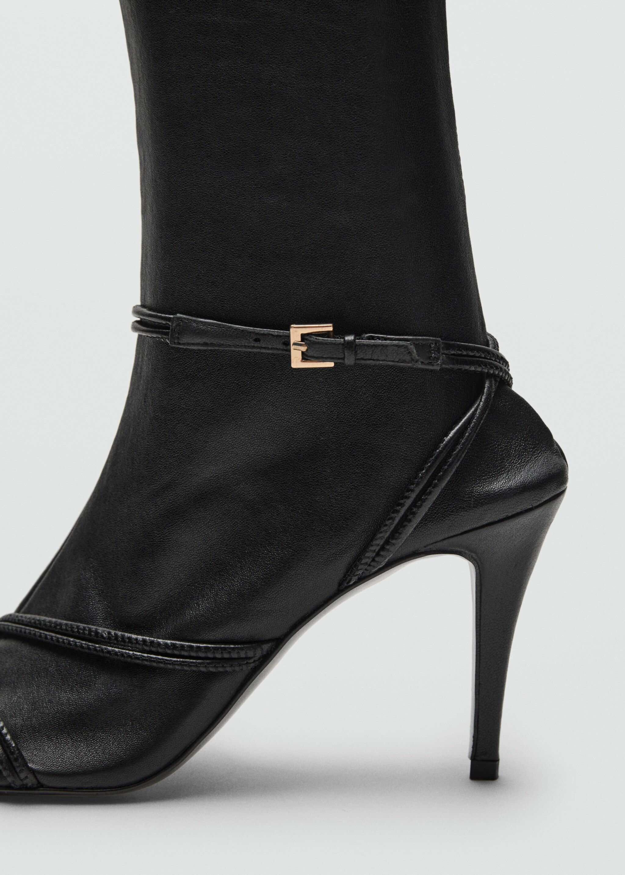 100% leather high boots with straps - Details of the article 1, Black. Ref: 17066355-00.