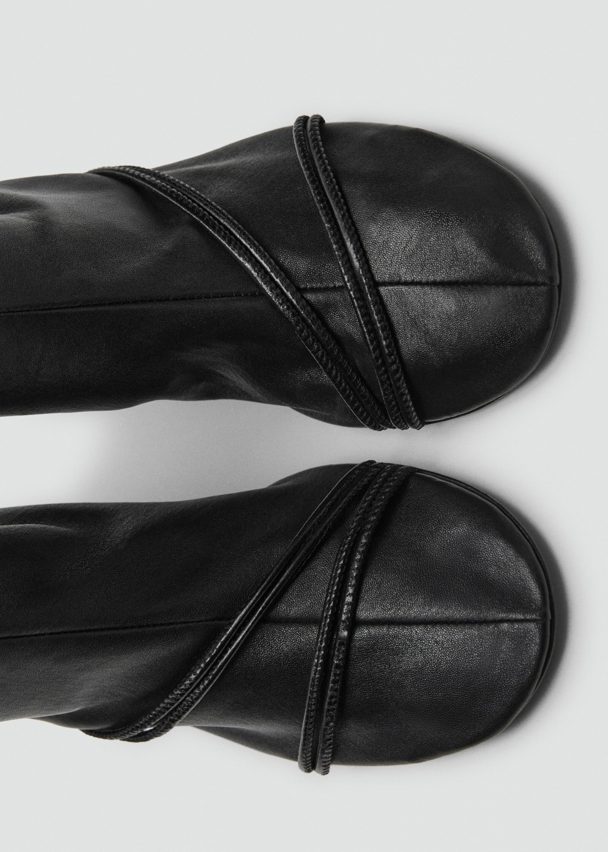 100% leather high boots with straps - Details of the article 2, Black. Ref: 17066355-00.