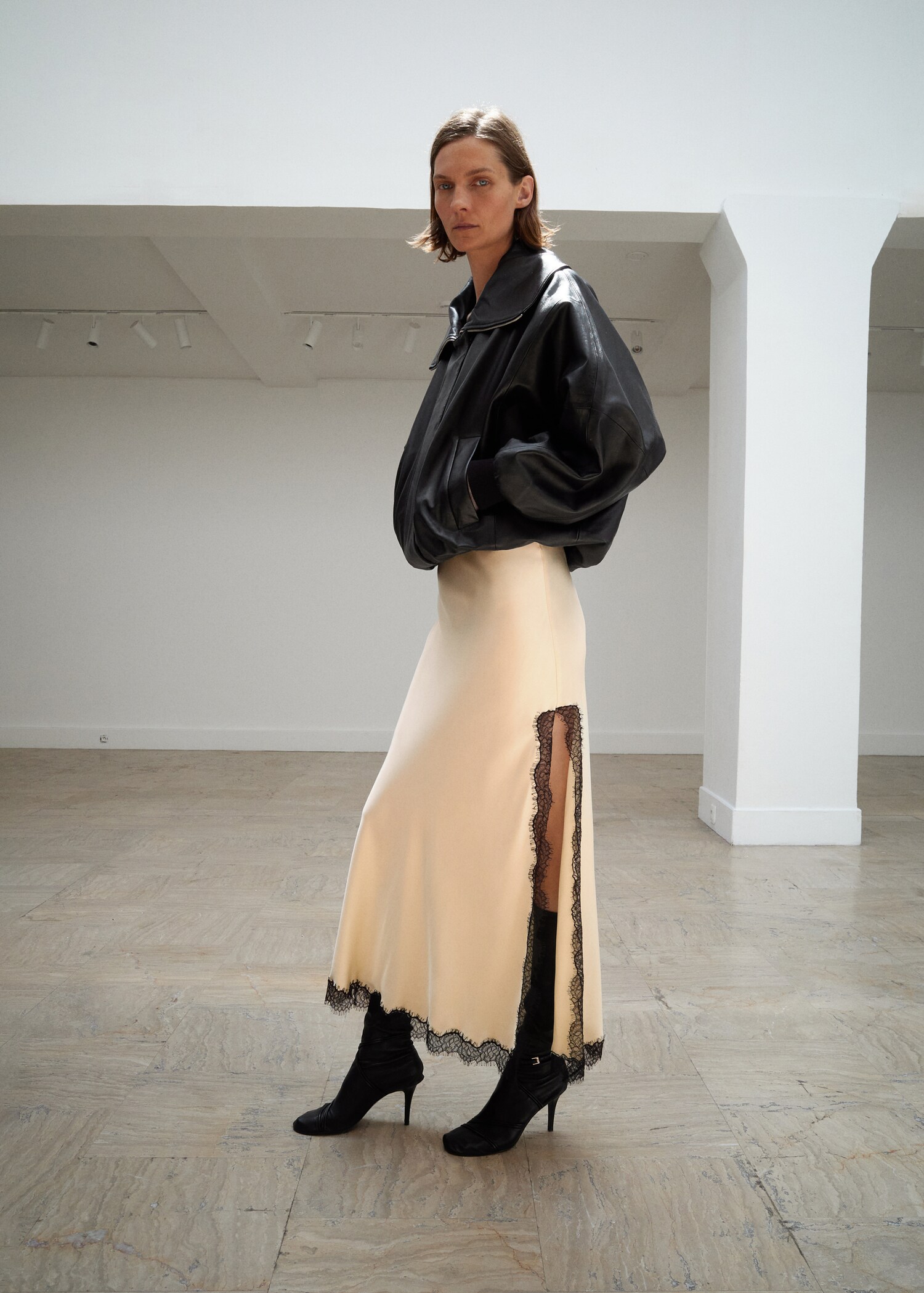 100% leather high boots with straps - Details of the article 9