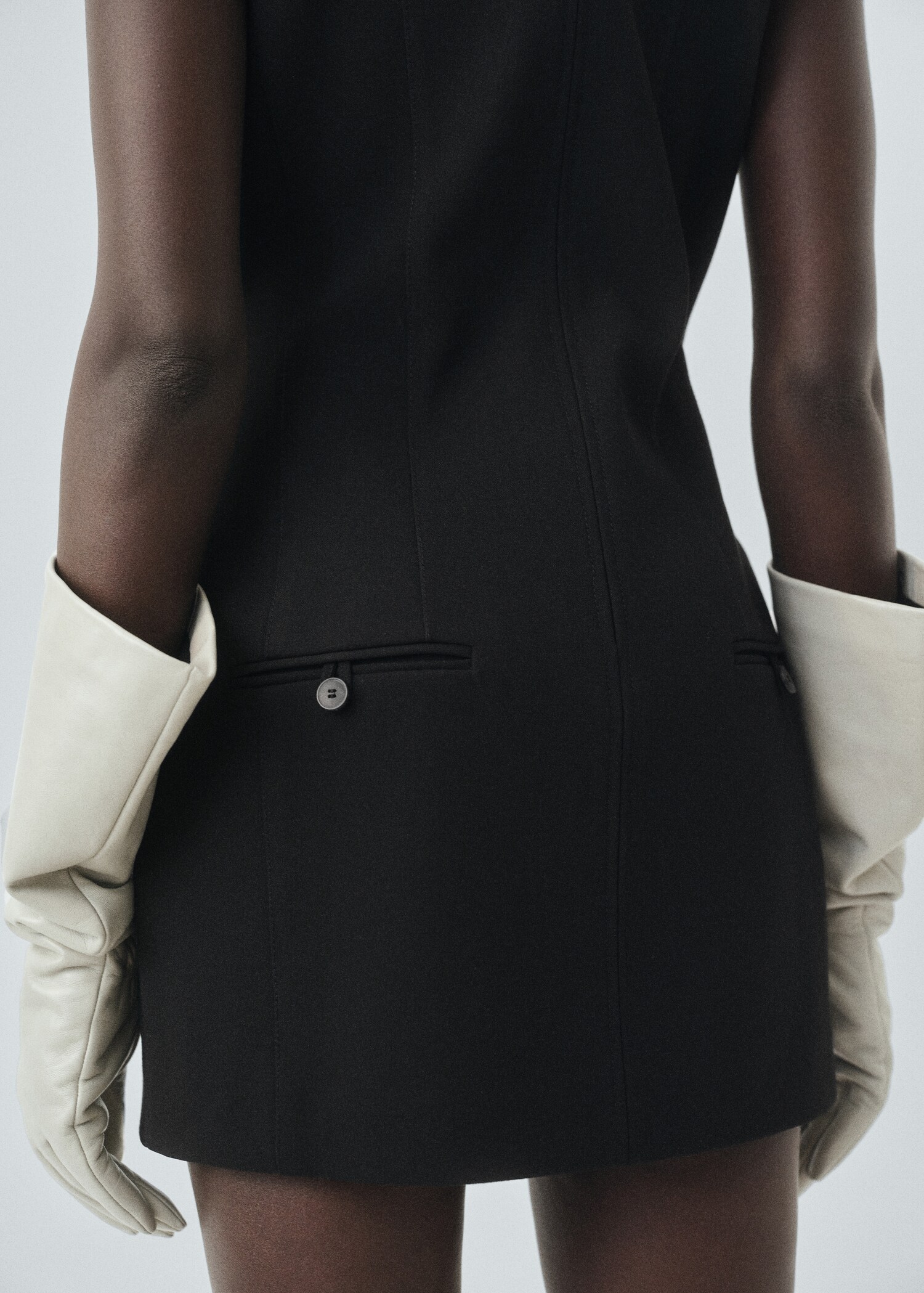 Robe courte à poche - Détail de l'article 1
