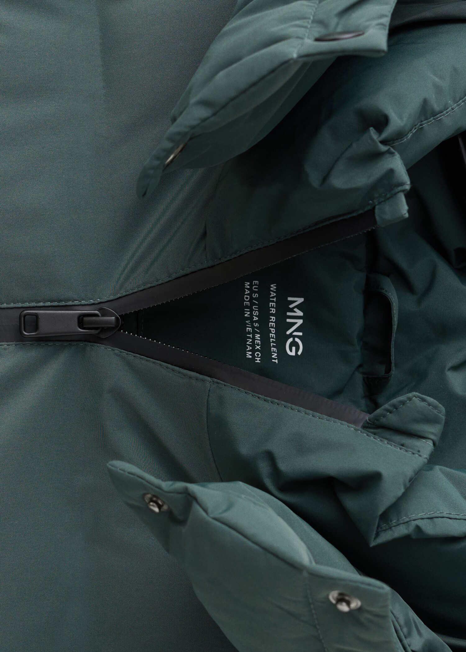 Hood quilted coat - Details of the article 8