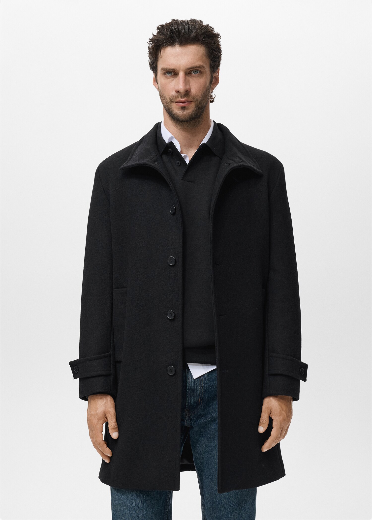 Manteau en laine à col cheminée - Plan moyen