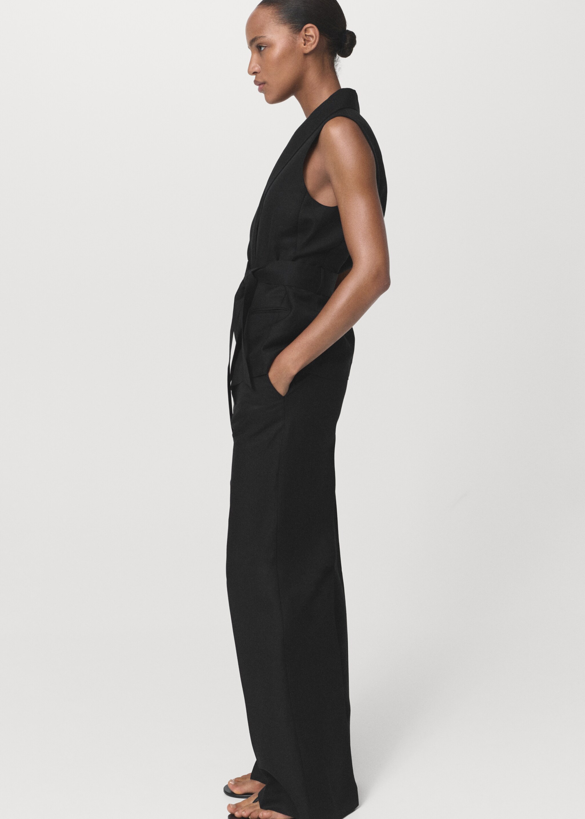 Linen suit waistcoat with belt - Details of the article 6, Black. Ref: 17066734-00.