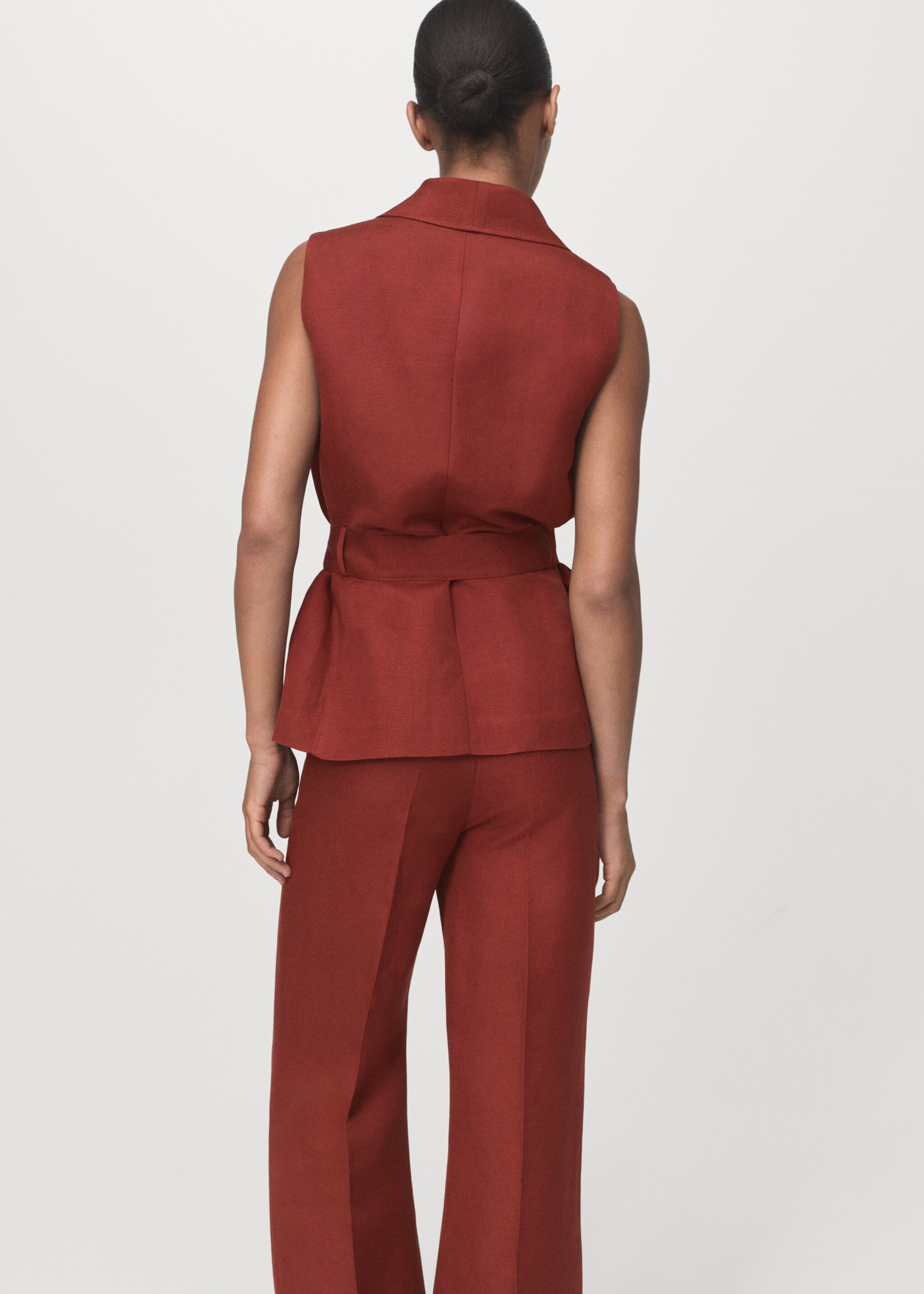 Linen suit waistcoat with belt - Details of the article 1, Copper. Ref: 17066734-00.