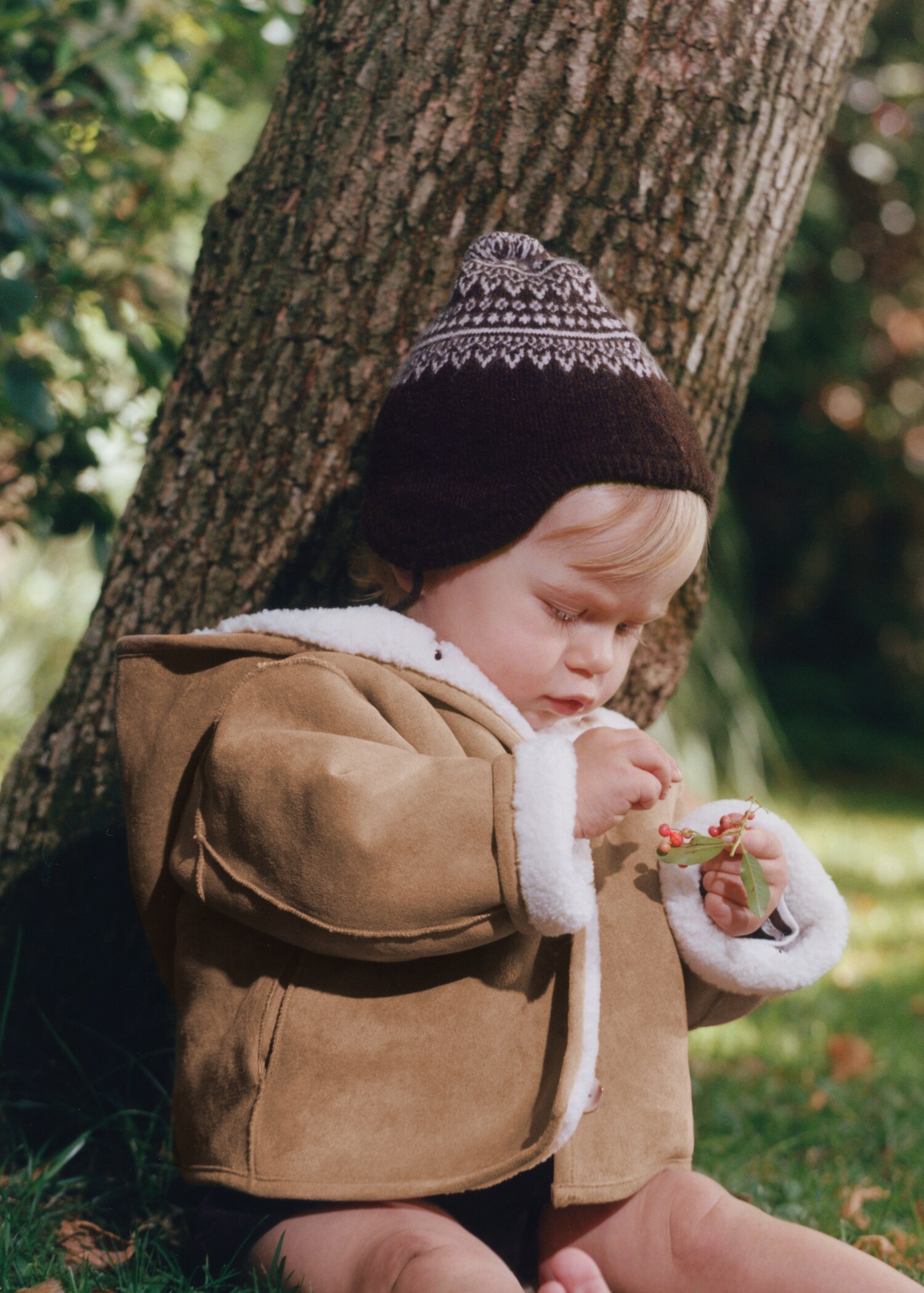 Bobble hat with jacquard pattern - Details of the article 5