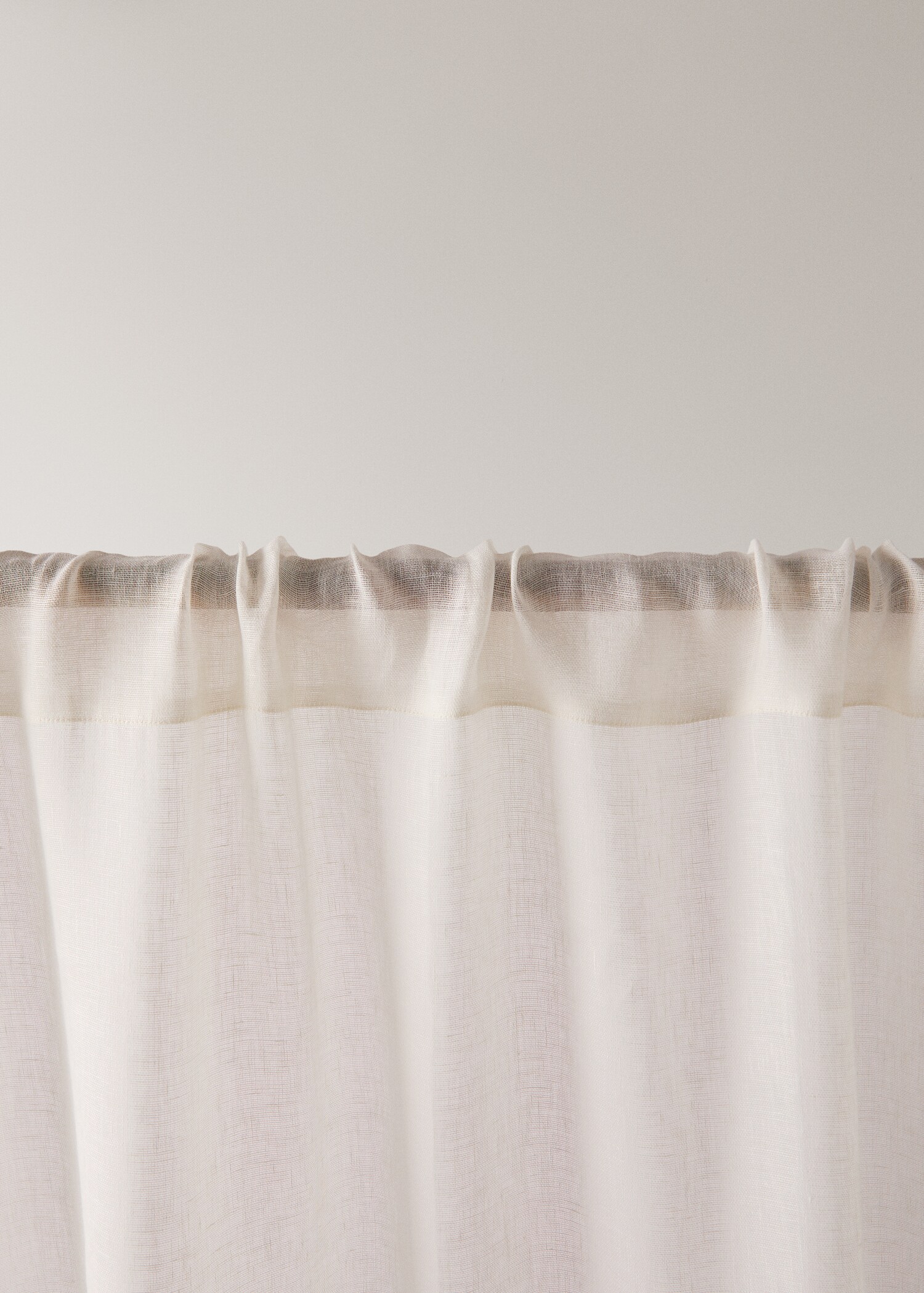 Low opacity linen sheer curtain - Details of the article 1