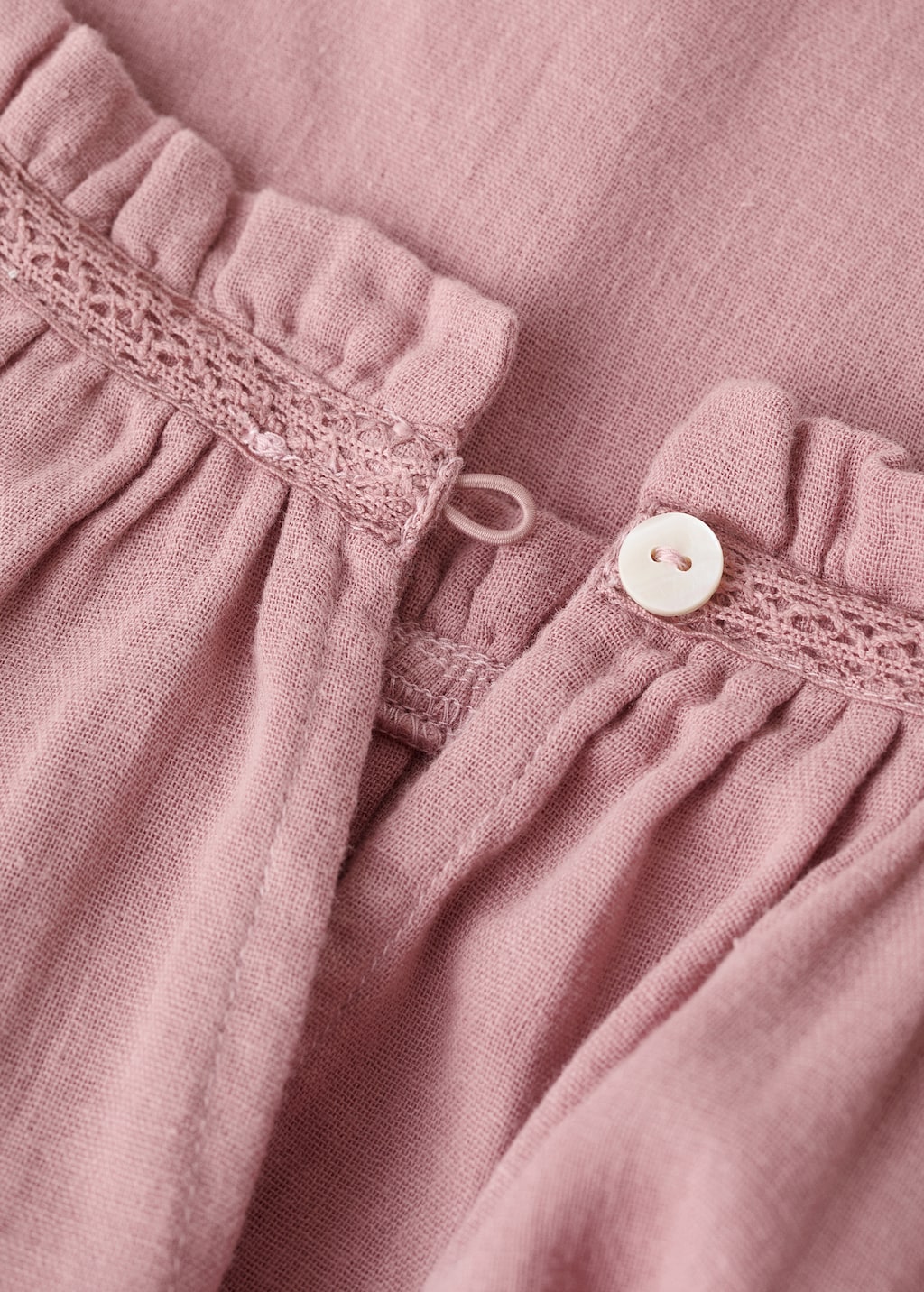 Cotton blouse with floral embroidery