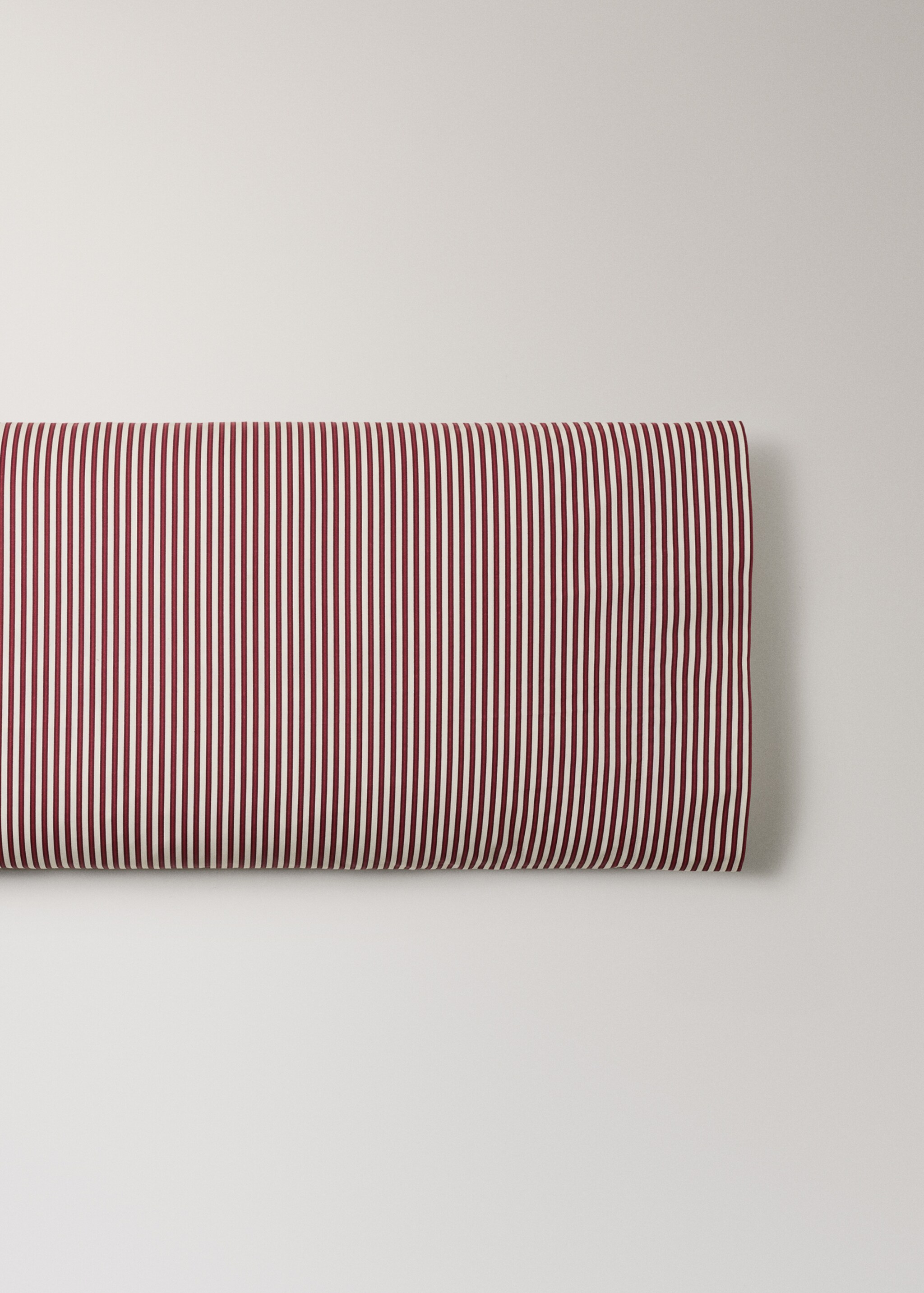 Reversible percale cotton striped pillowcase 45x110cm - Article without model, Maroon. Ref: 17067784-00.