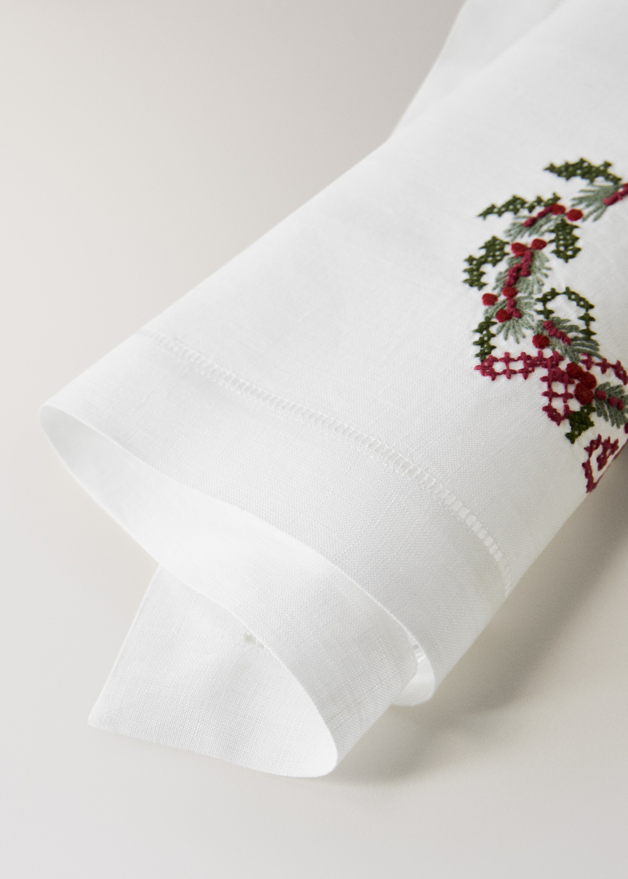 Embroidered linen Christmas placemat - Details of the article 1, White. Ref: 17067785-00.