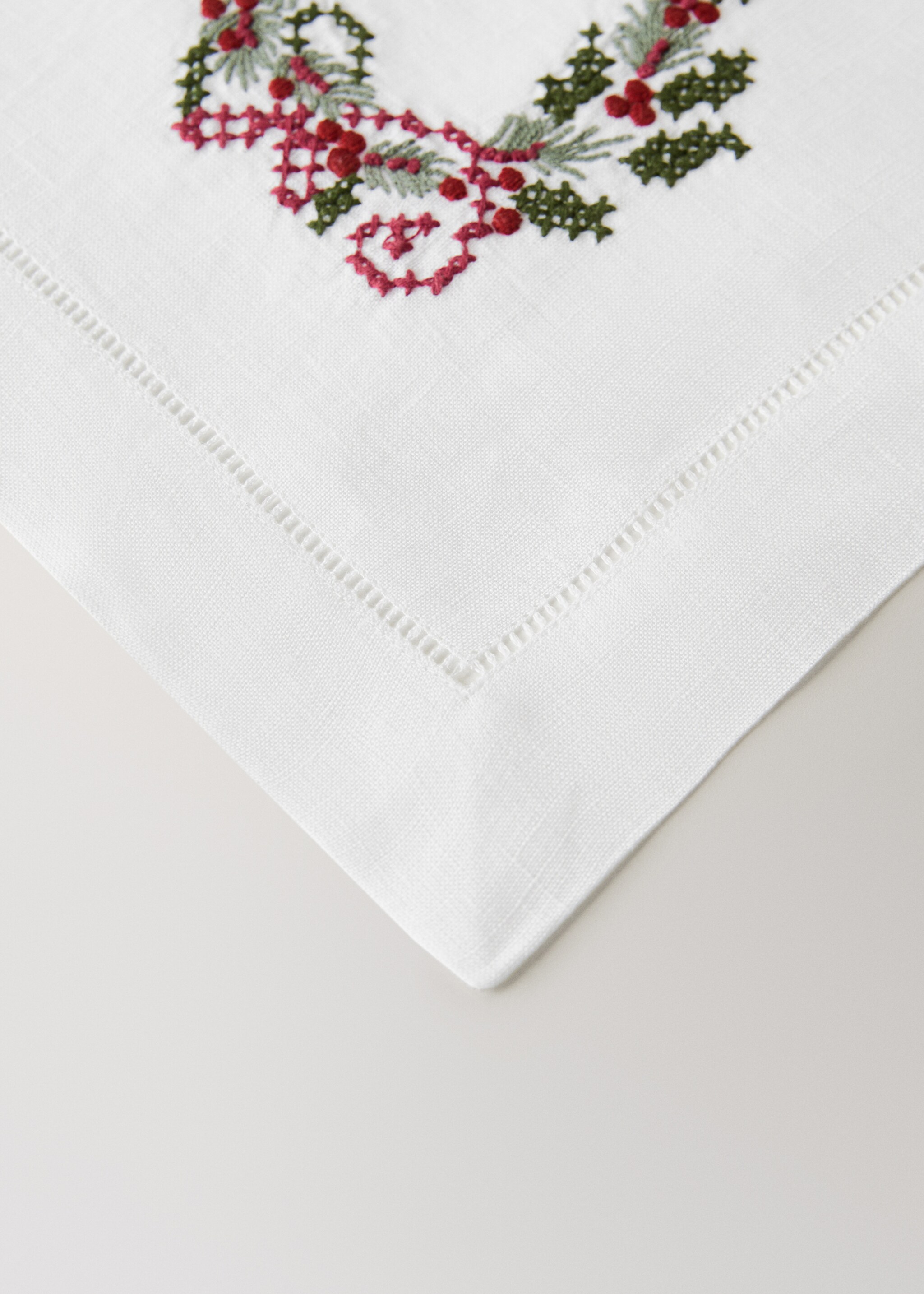 Embroidered linen Christmas placemat - Details of the article 2, White. Ref: 17067785-00.