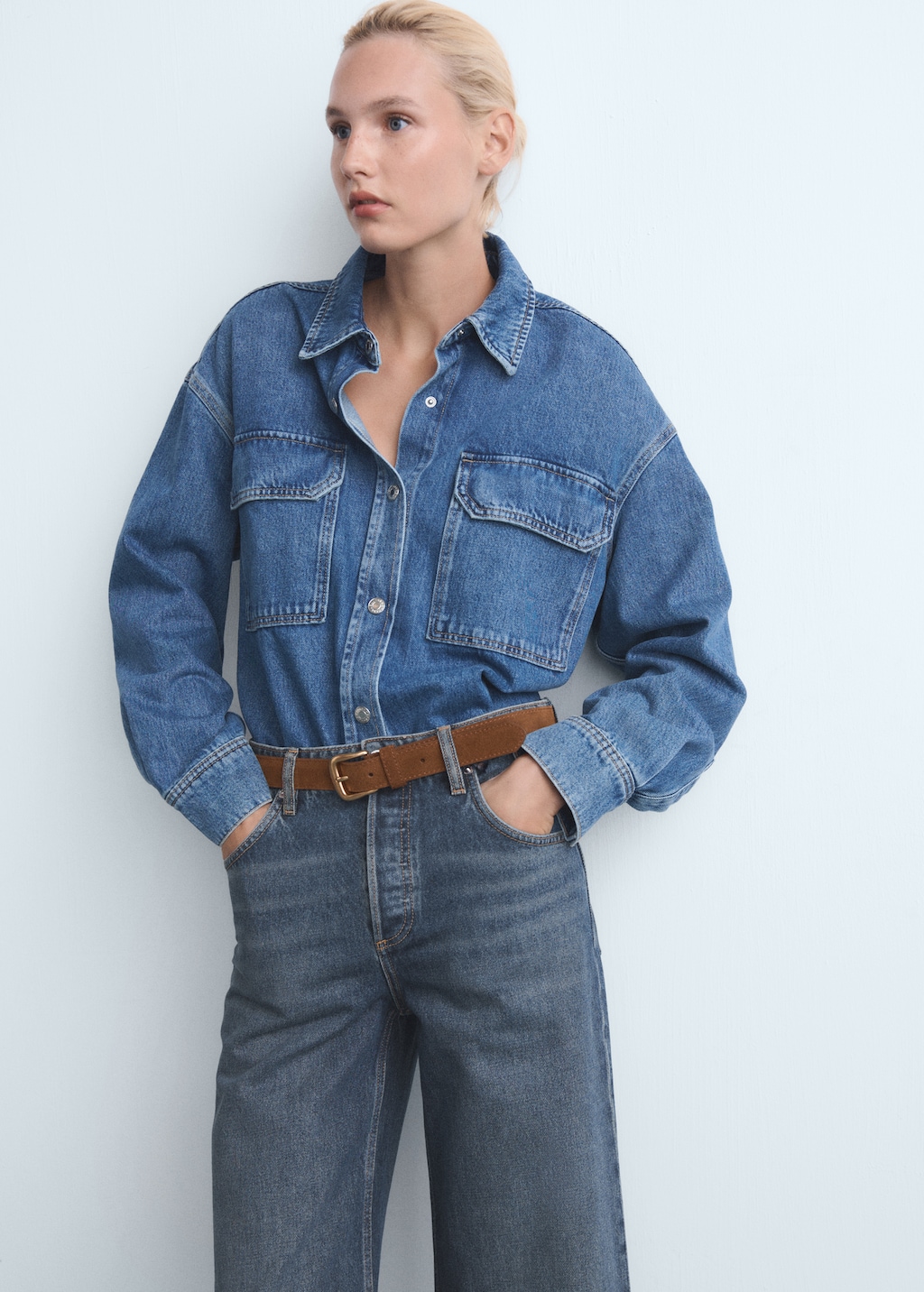 Wide leg jeans with buttons - image 4