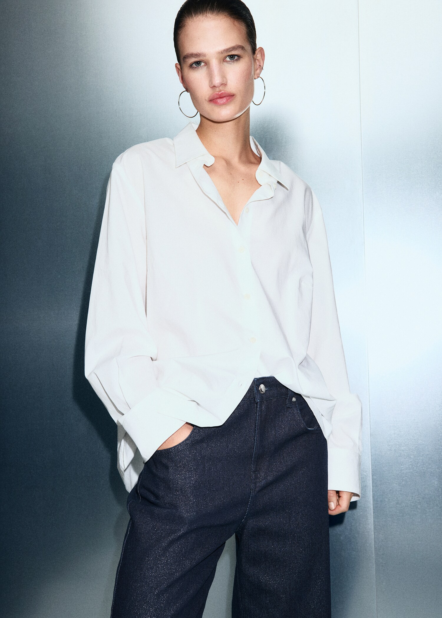 Shiny straight-leg jeans - Details of the article 1