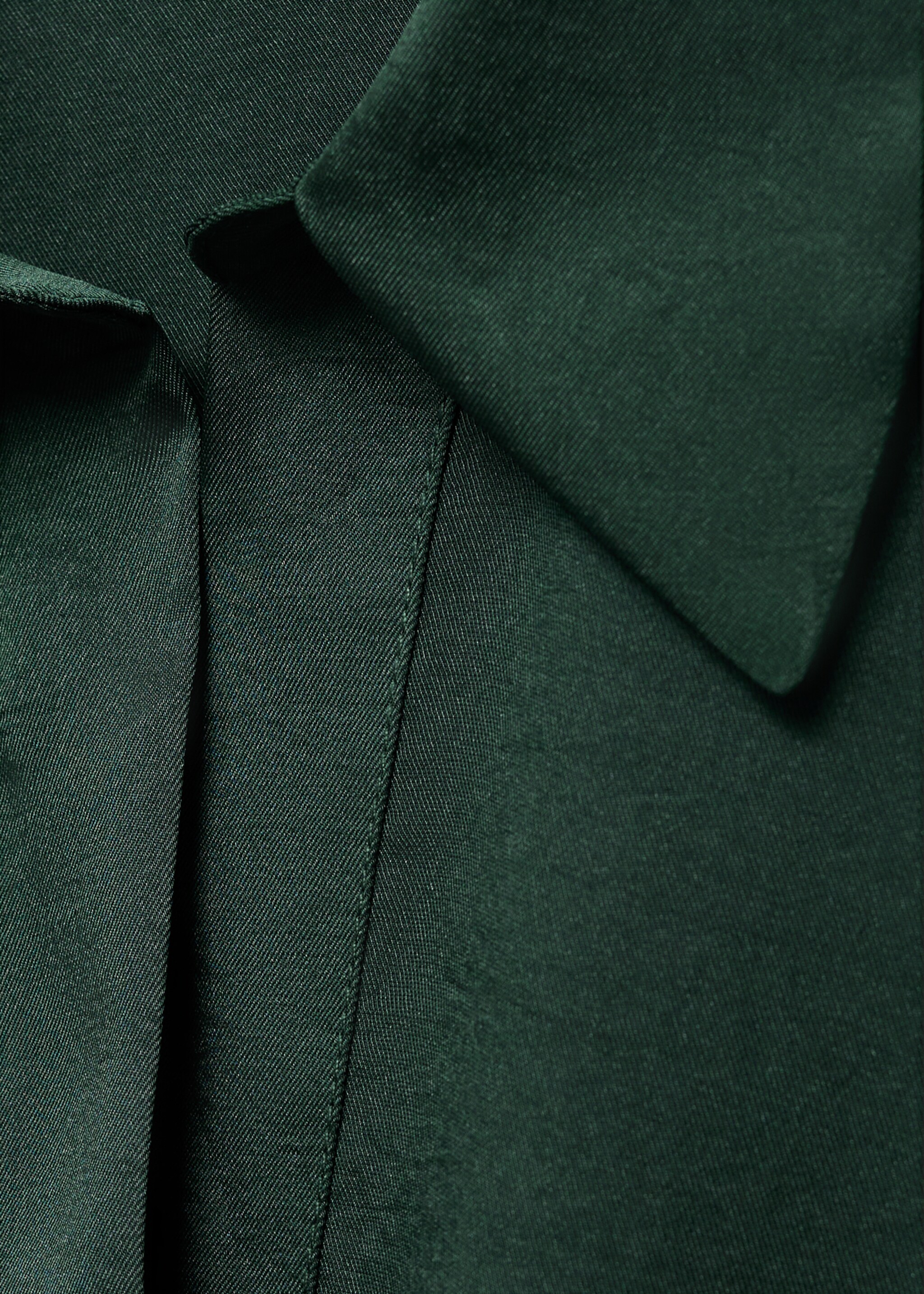 Cross-over satin blouse - Details of the article 8, Billiard Green. Ref: 17067800-00.