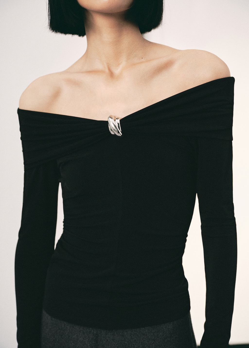 Strapless t-shirt with metallic detail