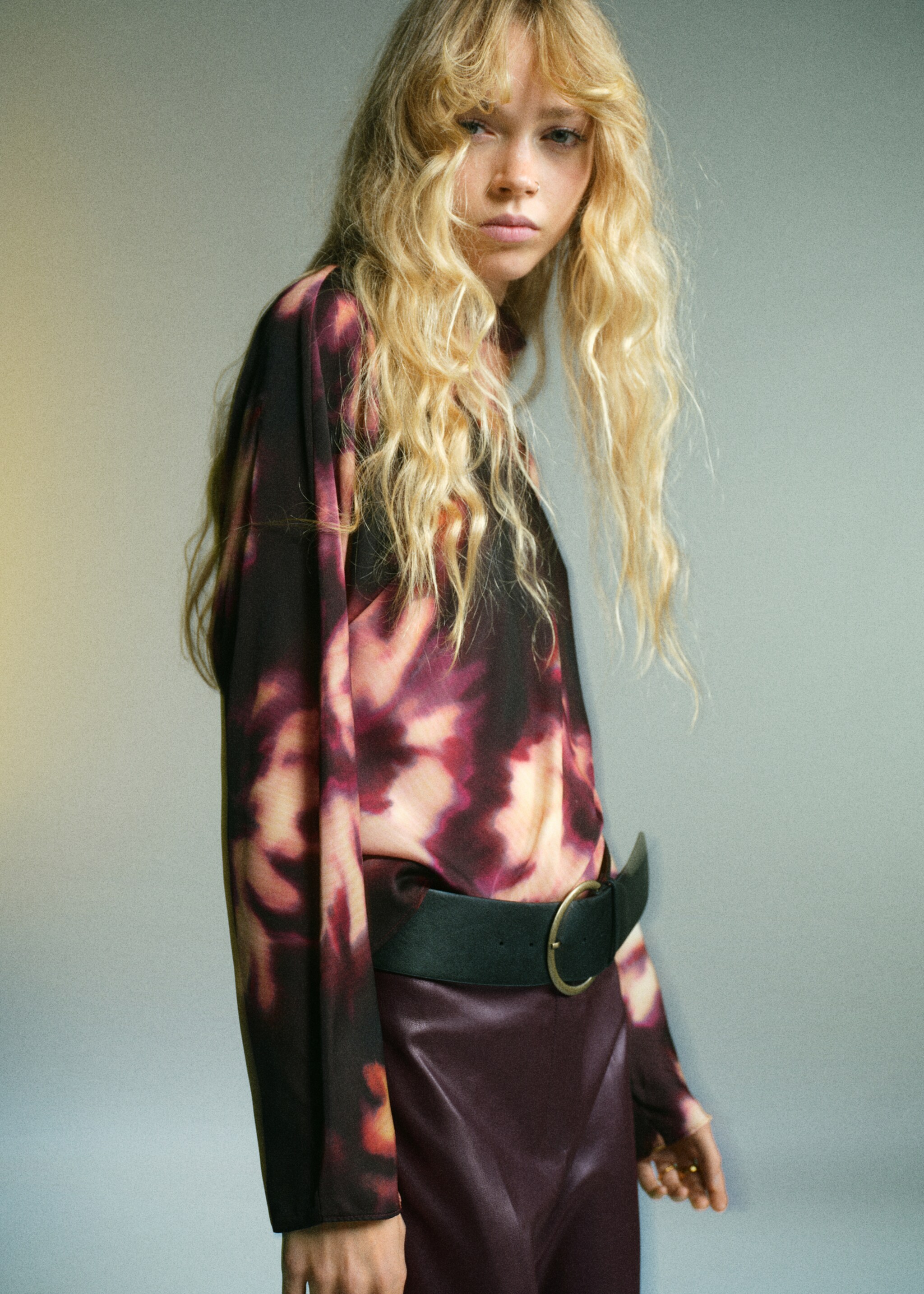 Blouse tie-dye col montant - Détail de l'article 1, Bordeaux. Ref: 17067816-00.