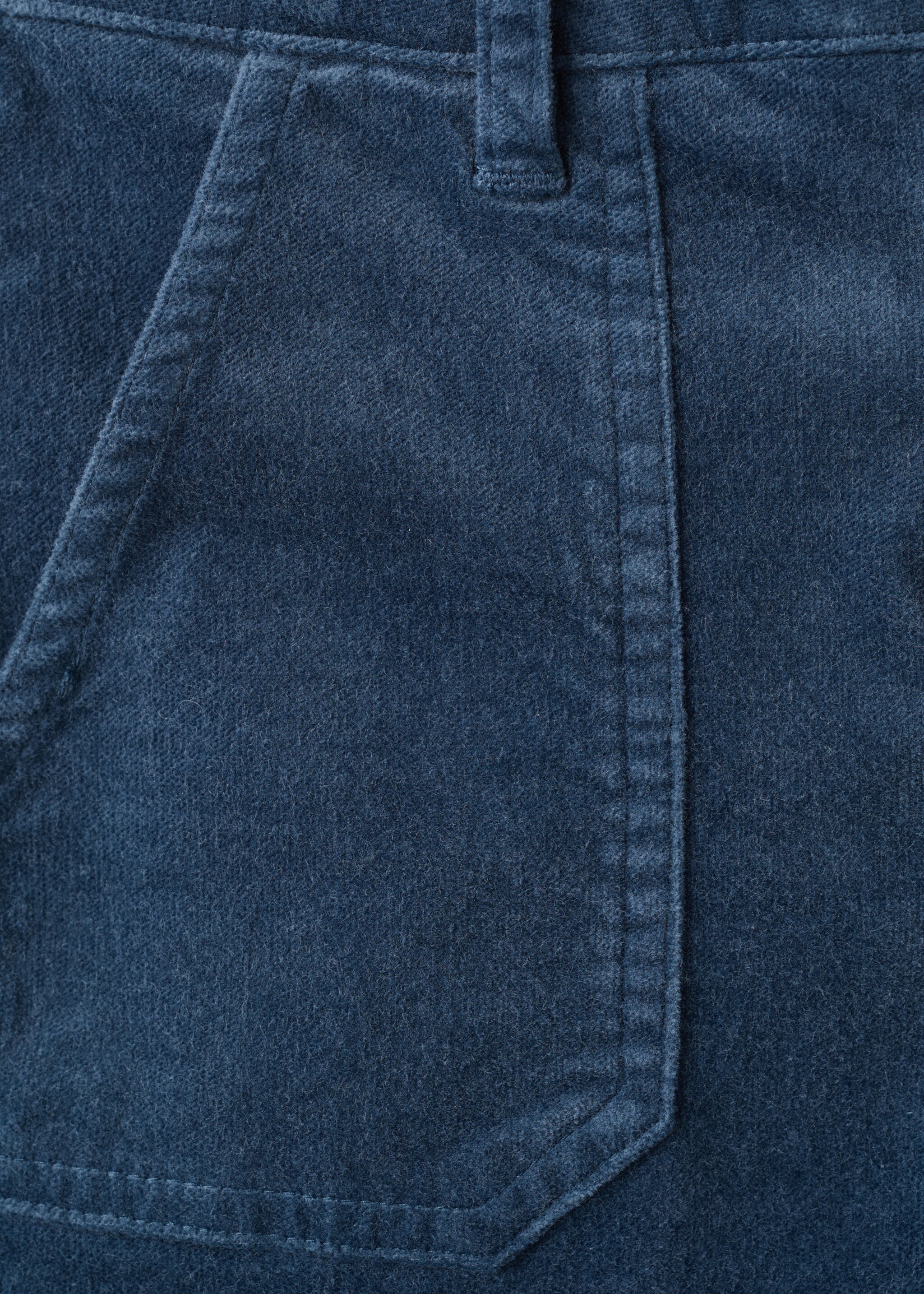 Velvet-effect flare trousers - Details of the article 0, Blue. Ref: 17067888-00.
