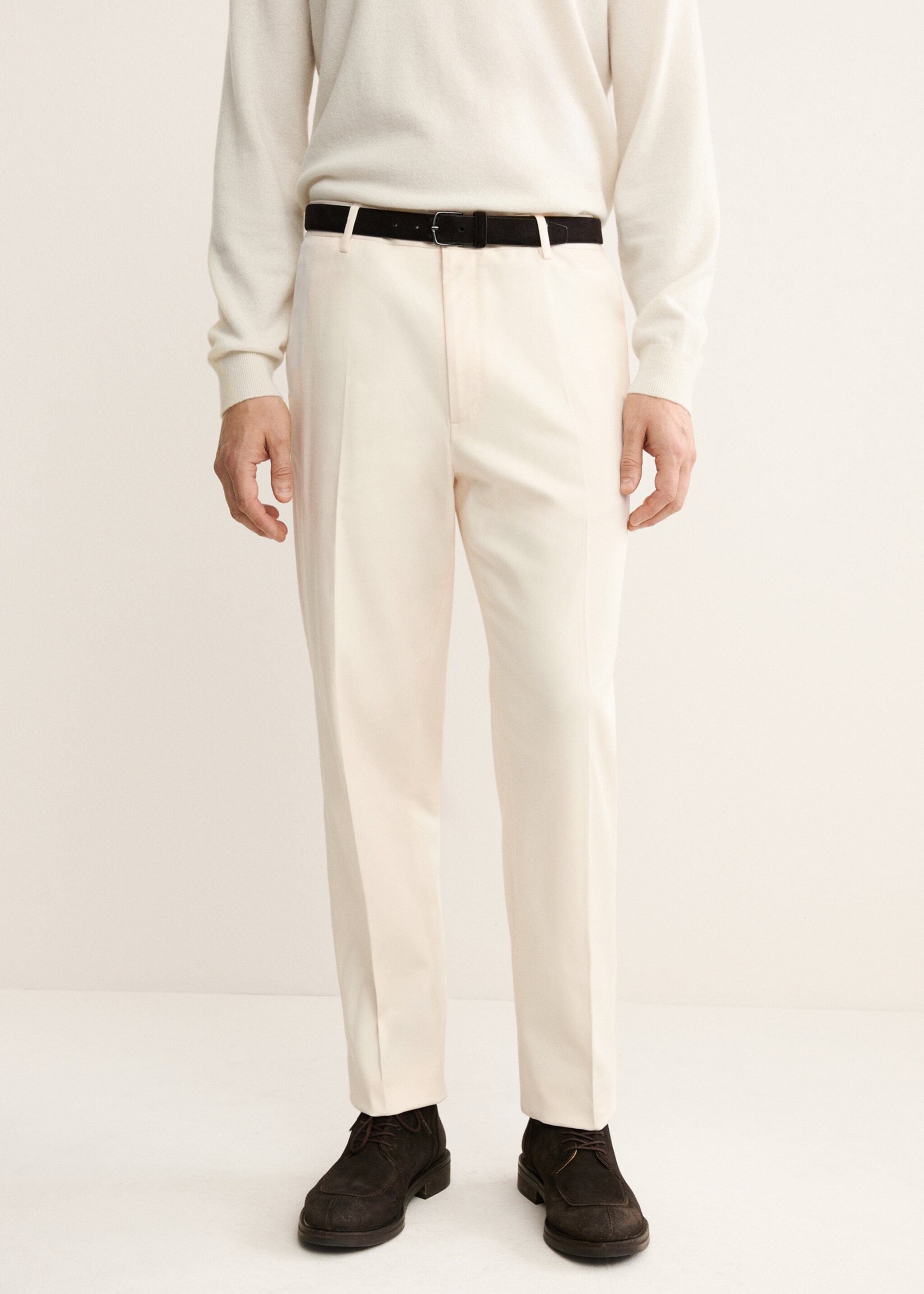 Regular fit pleated cotton trousers - Medium plane, Ivory White. Ref: 17068266-00.