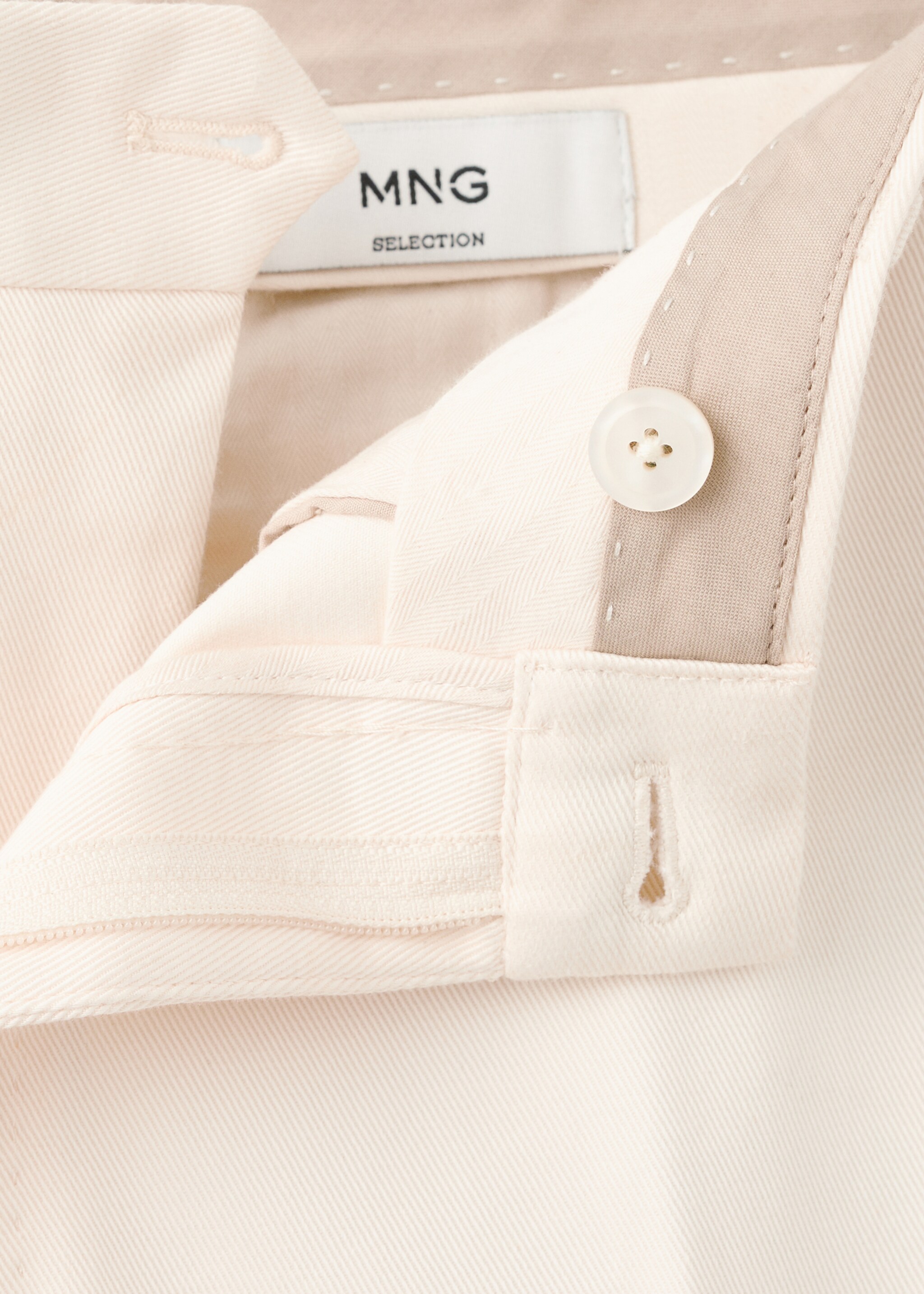 Regular fit pleated cotton trousers - Details of the article 8, Ivory White. Ref: 17068266-00.