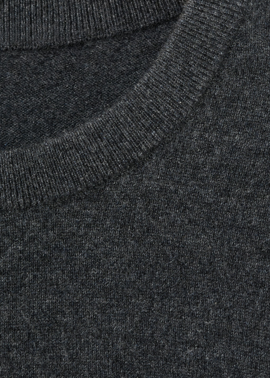 100% cashmere regular-fit sweater