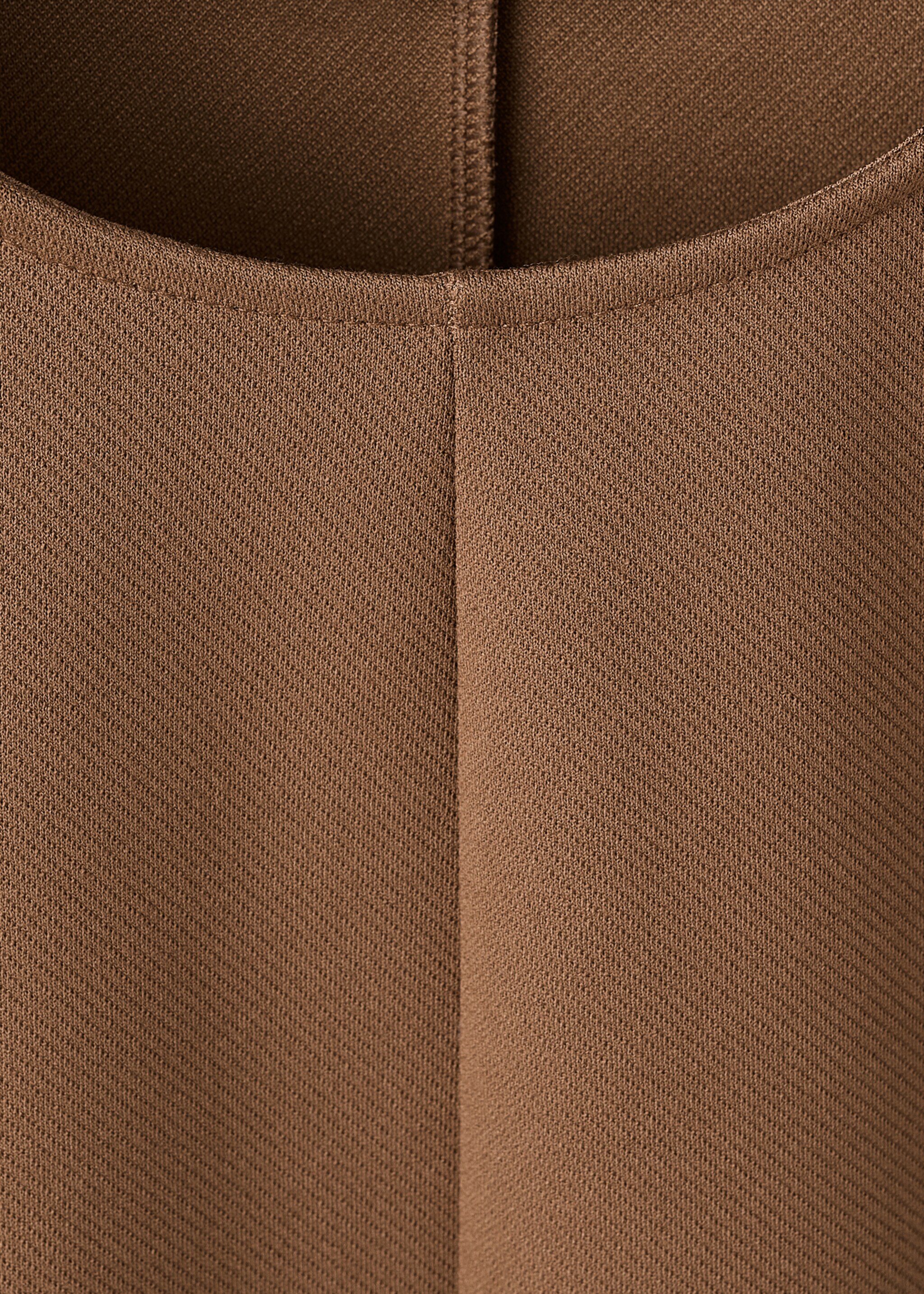 Fitted top with wide straps - Details of the article 8, Medium Brown. Ref: 17068291-00.