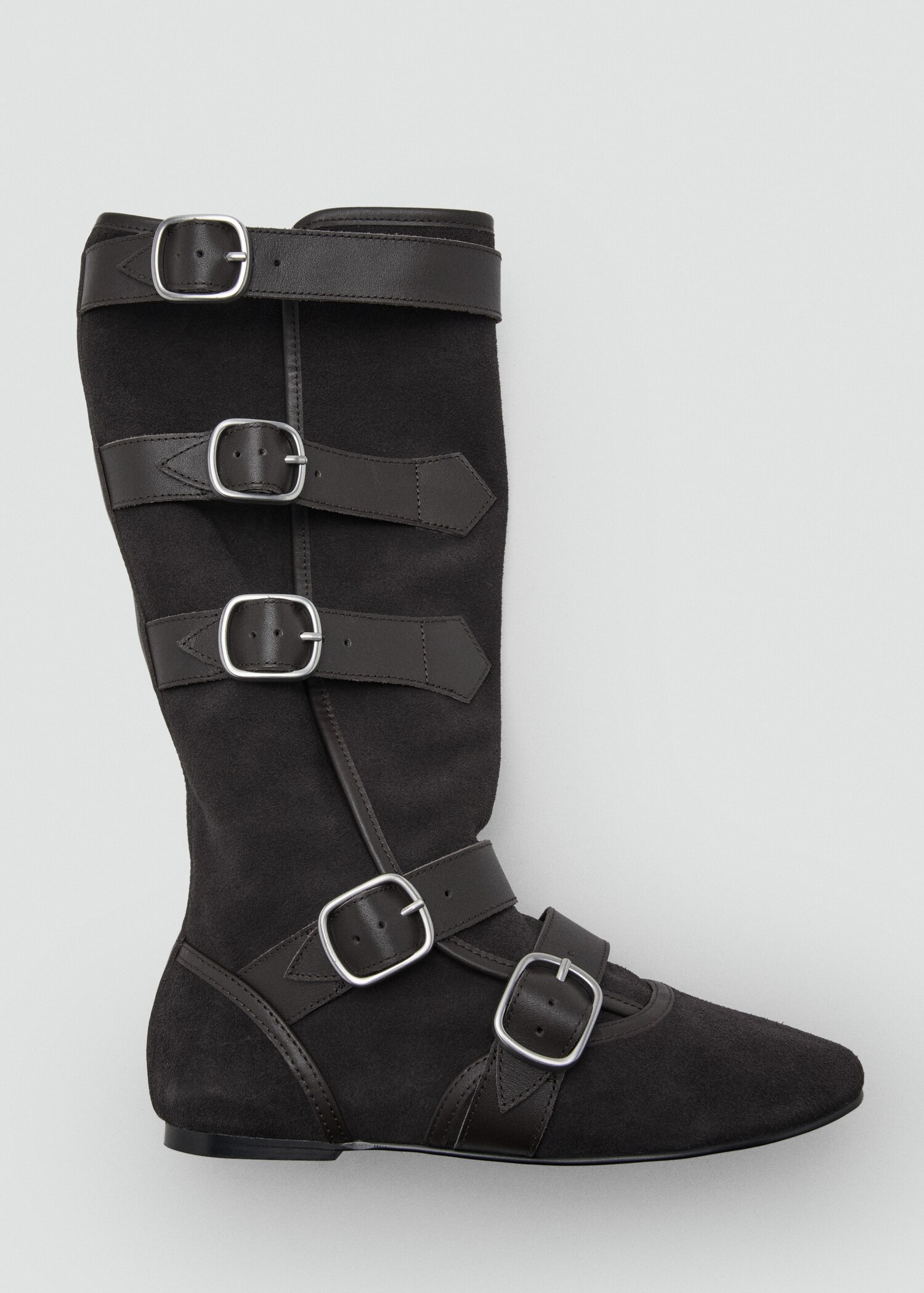 Suede boots with buckle - Details of the article 2