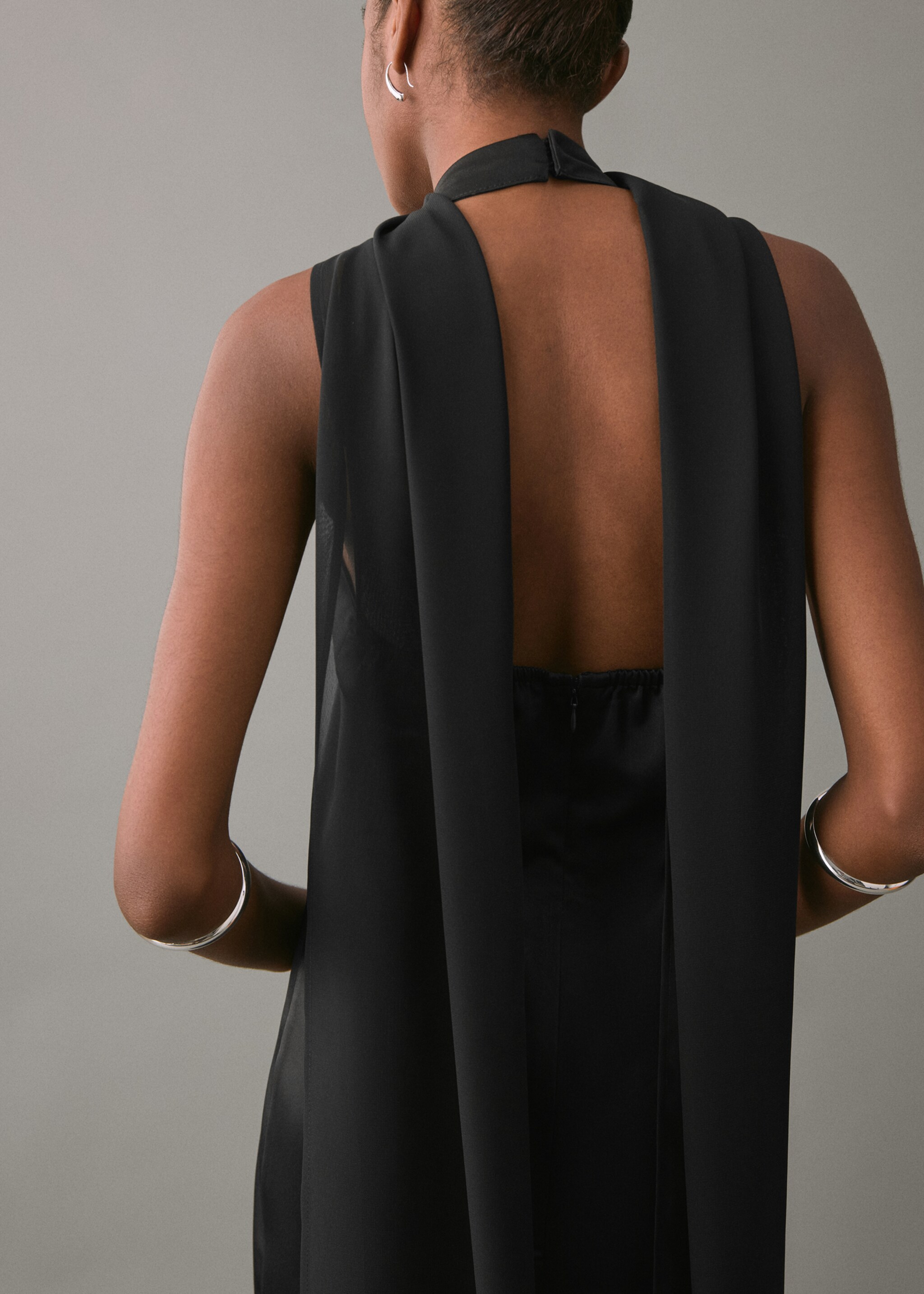 Satin halter neck dress - Details of the article 6, Black. Ref: 17068634-00.