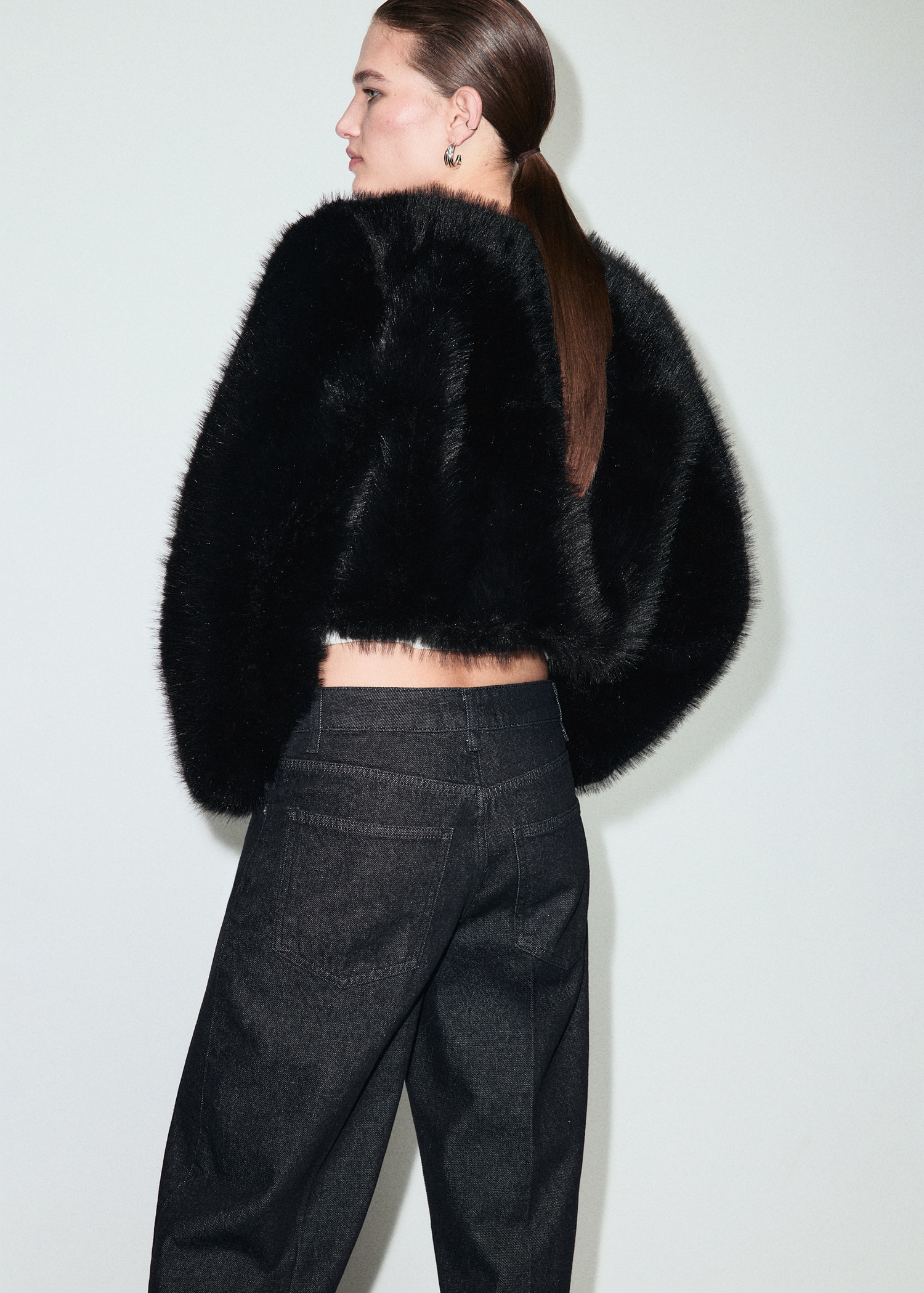 Chaqueta crop efecto pelo - Reverso del artículo