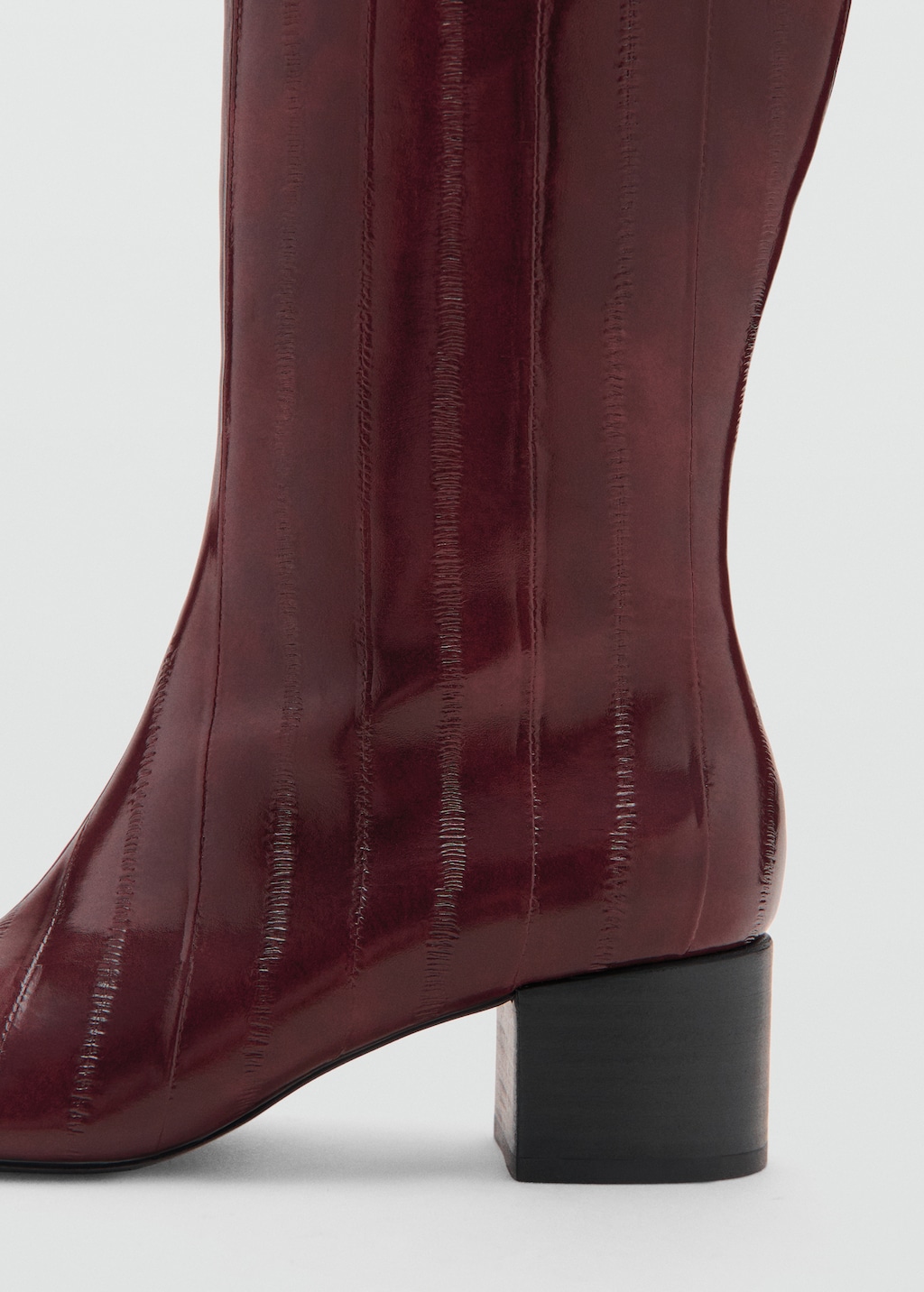 Textured heeled boots
