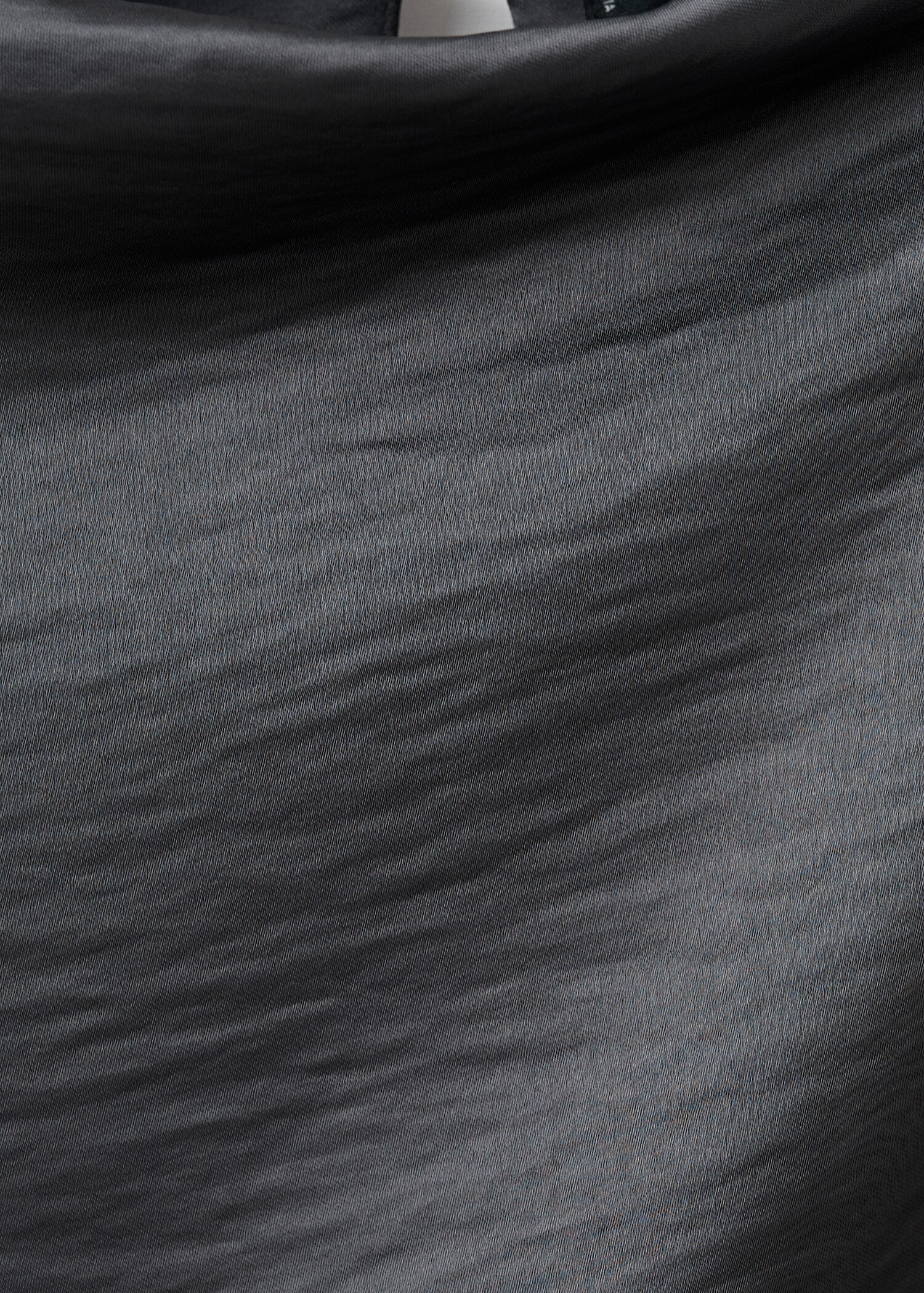 Satin dress with creased effect - Details of the article 0