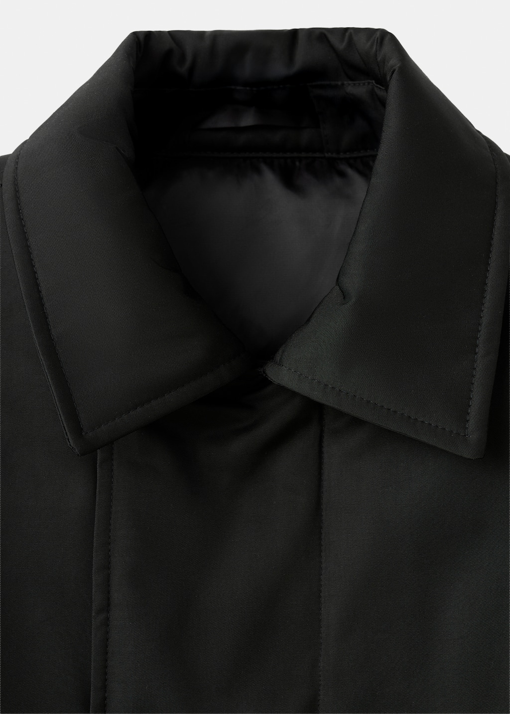 Water-repellent jacket with pockets