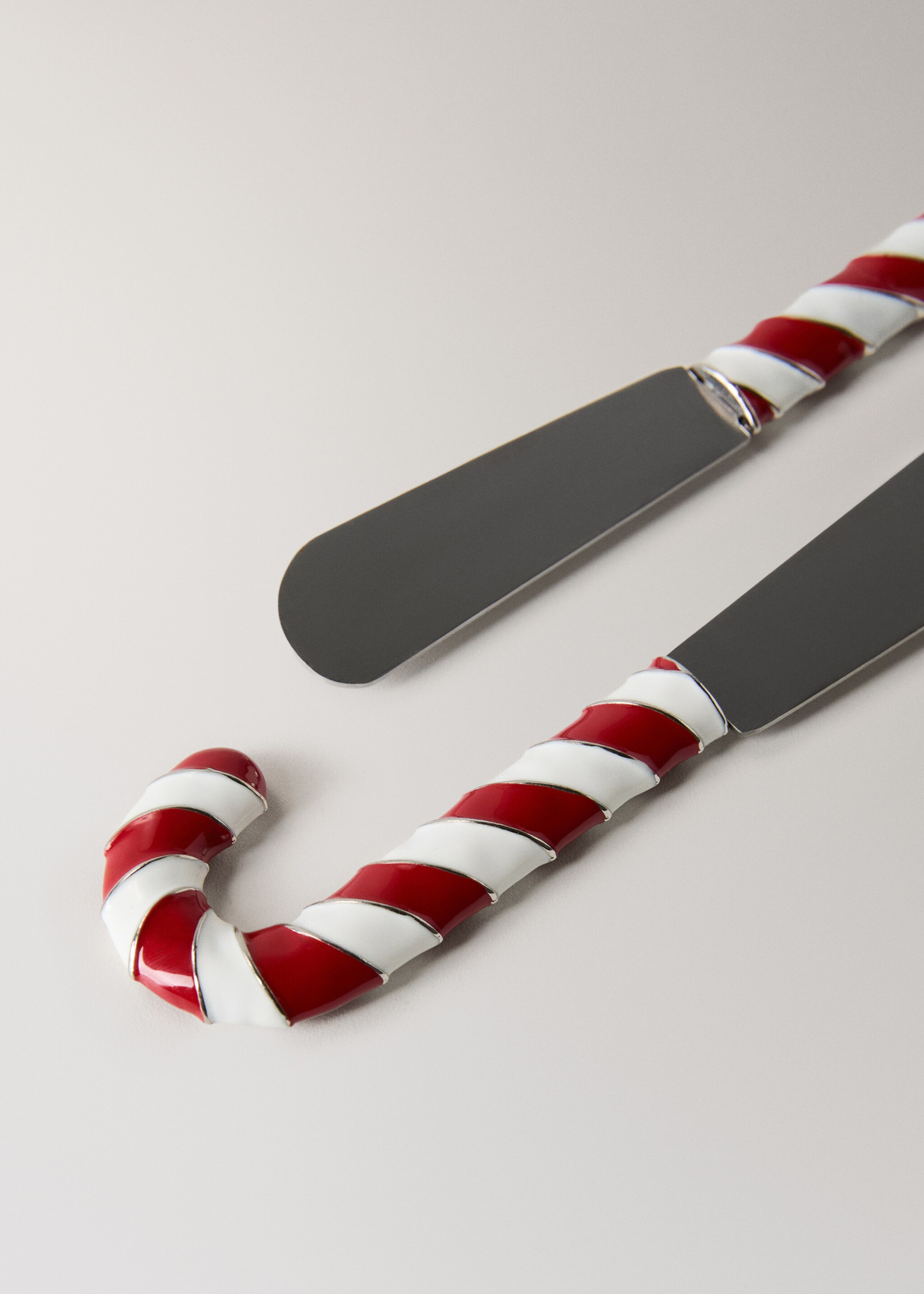 Nůž na máslo z nerezové oceli s motivem bonbónu - Detail zboží 2, Červená. Ref: 17069206-00.