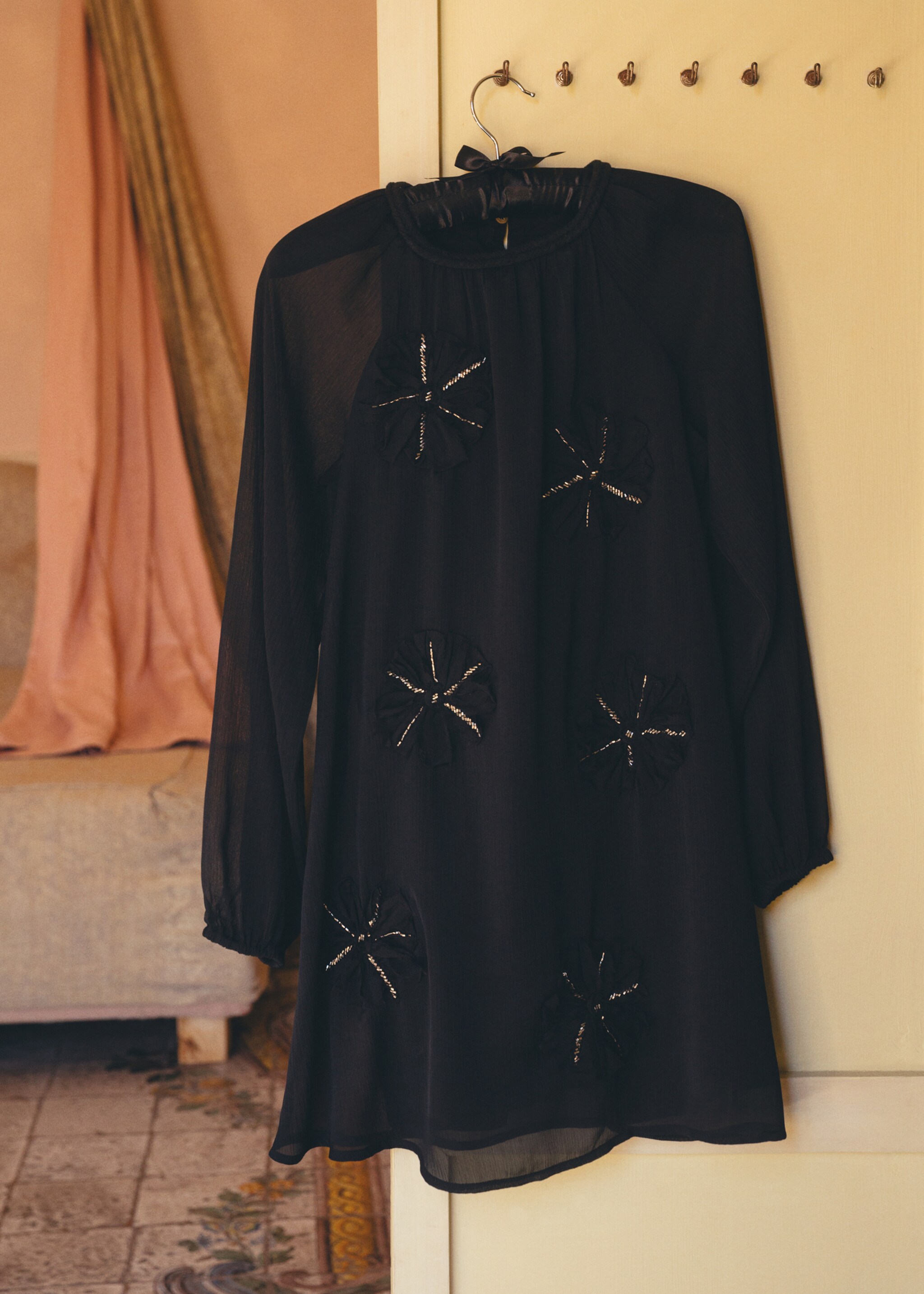 Floral embroidery dress - Details of the article 5, Black. Ref: 17069208-00.