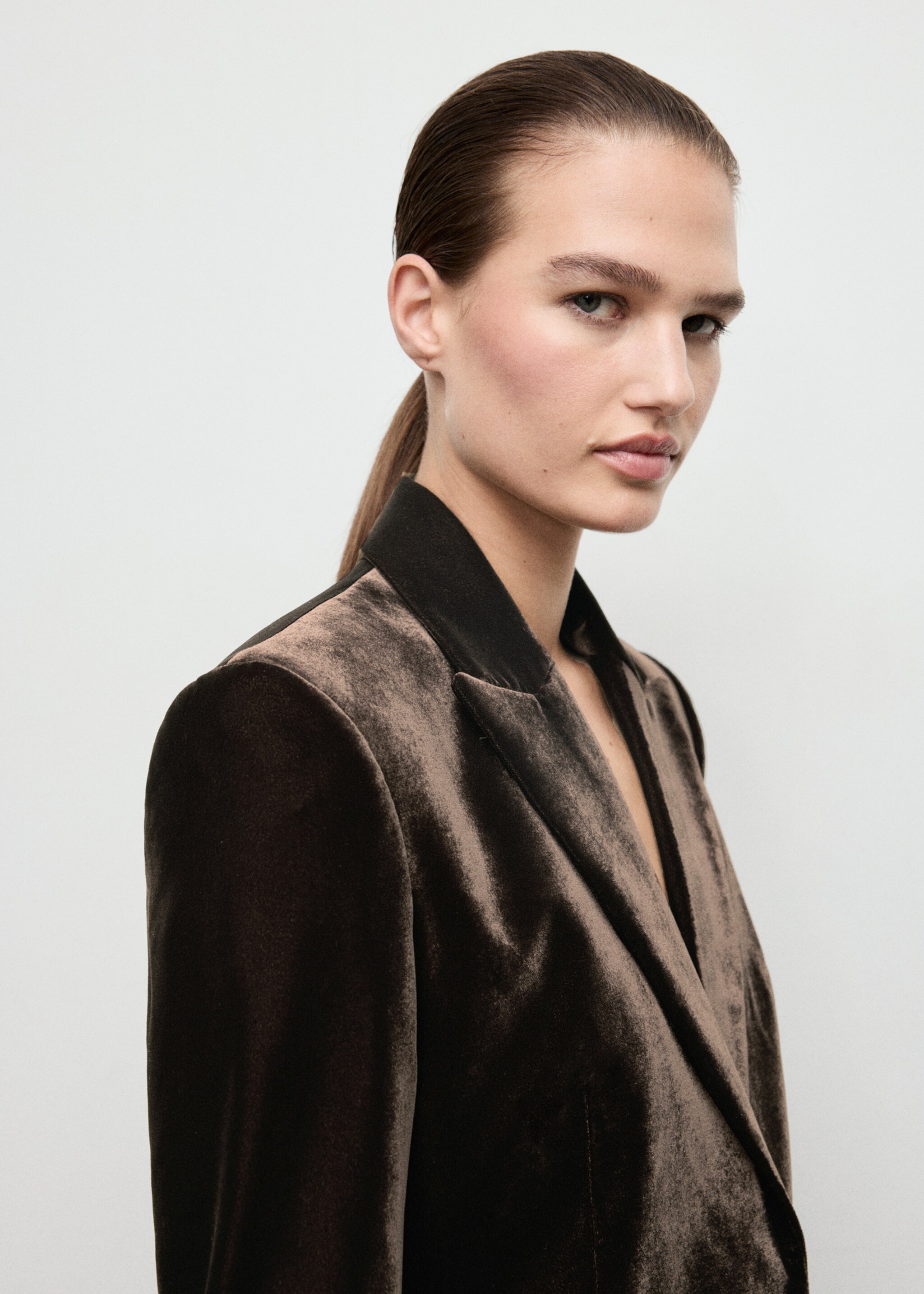 Structured velvet blazer - Medium plane, Chocolate. Ref: 17069406-00.