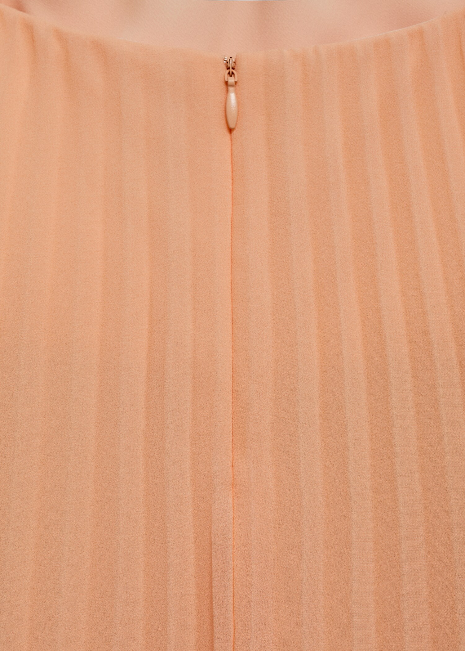 Strapless pleated dress - Details of the article 0