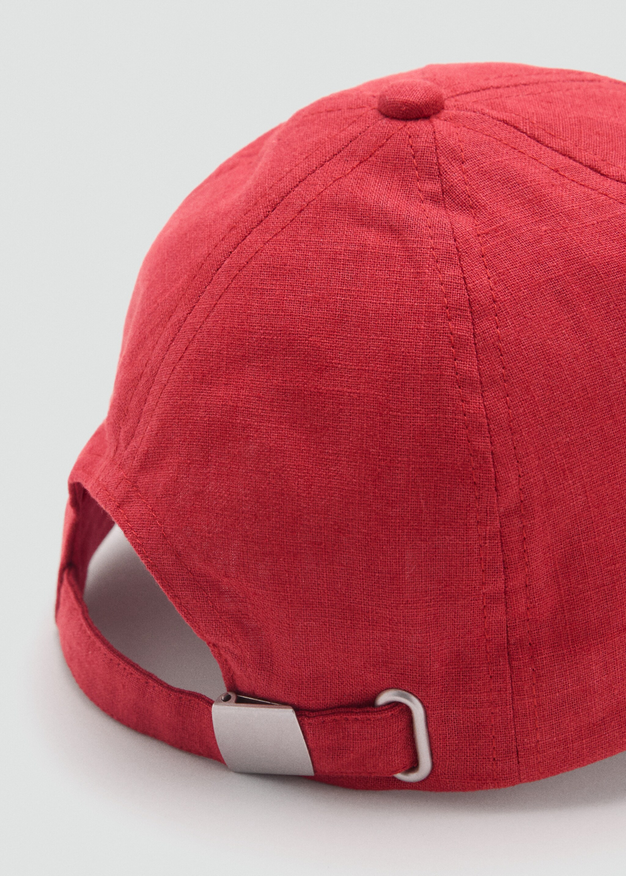 Topi campuran linen dengan pesan bordiran - Rincian barang 1
