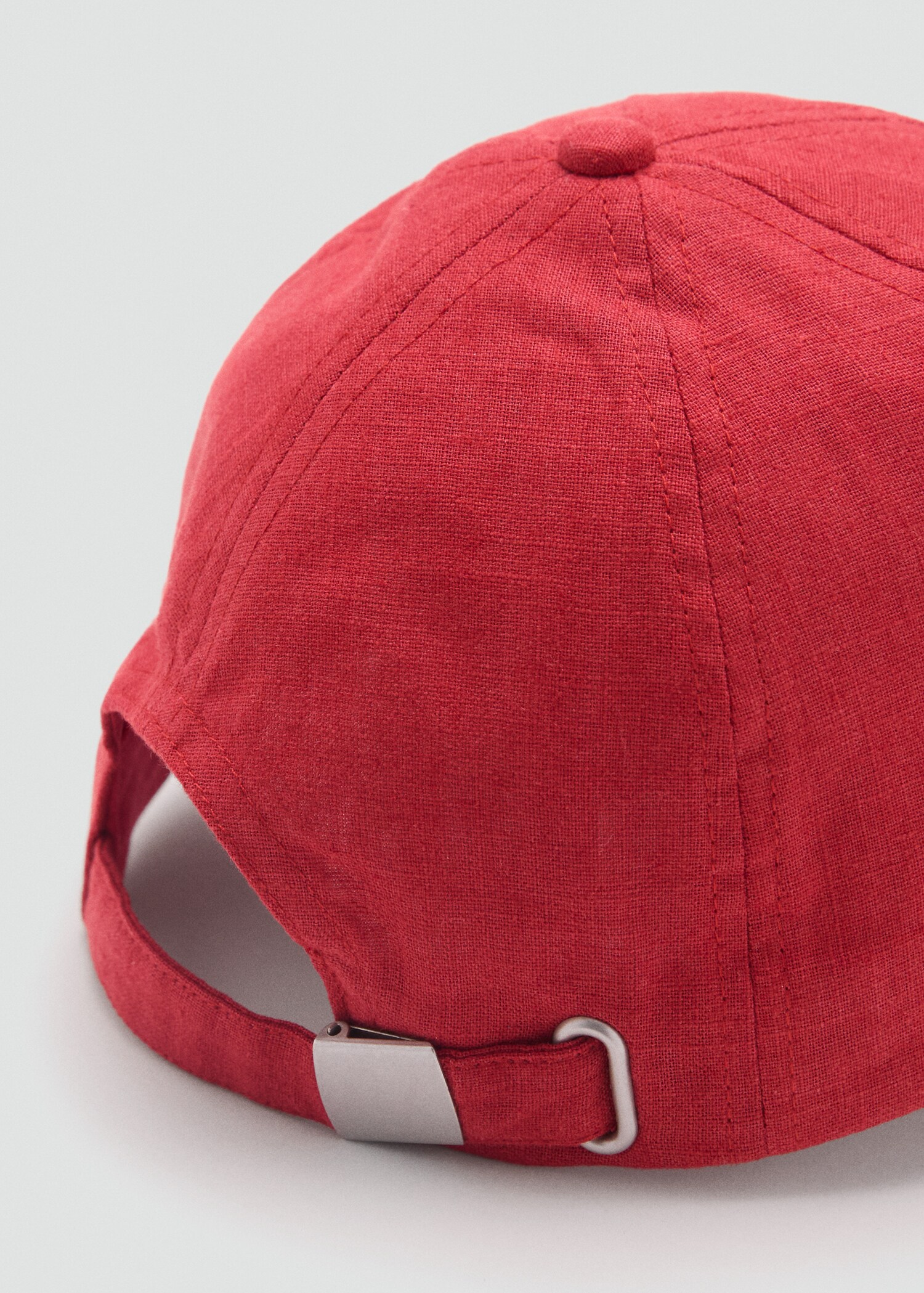 Topi campuran linen dengan pesan bordiran - Rincian barang 1