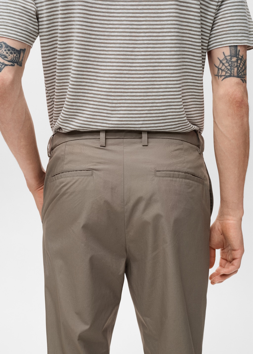 100% slim-fit cotton pants