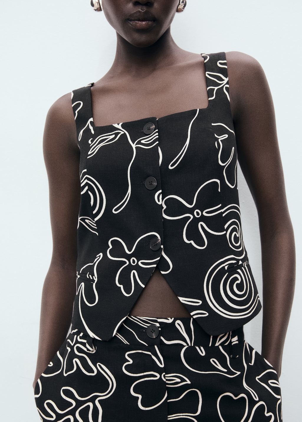 Floral-print linen suit vest