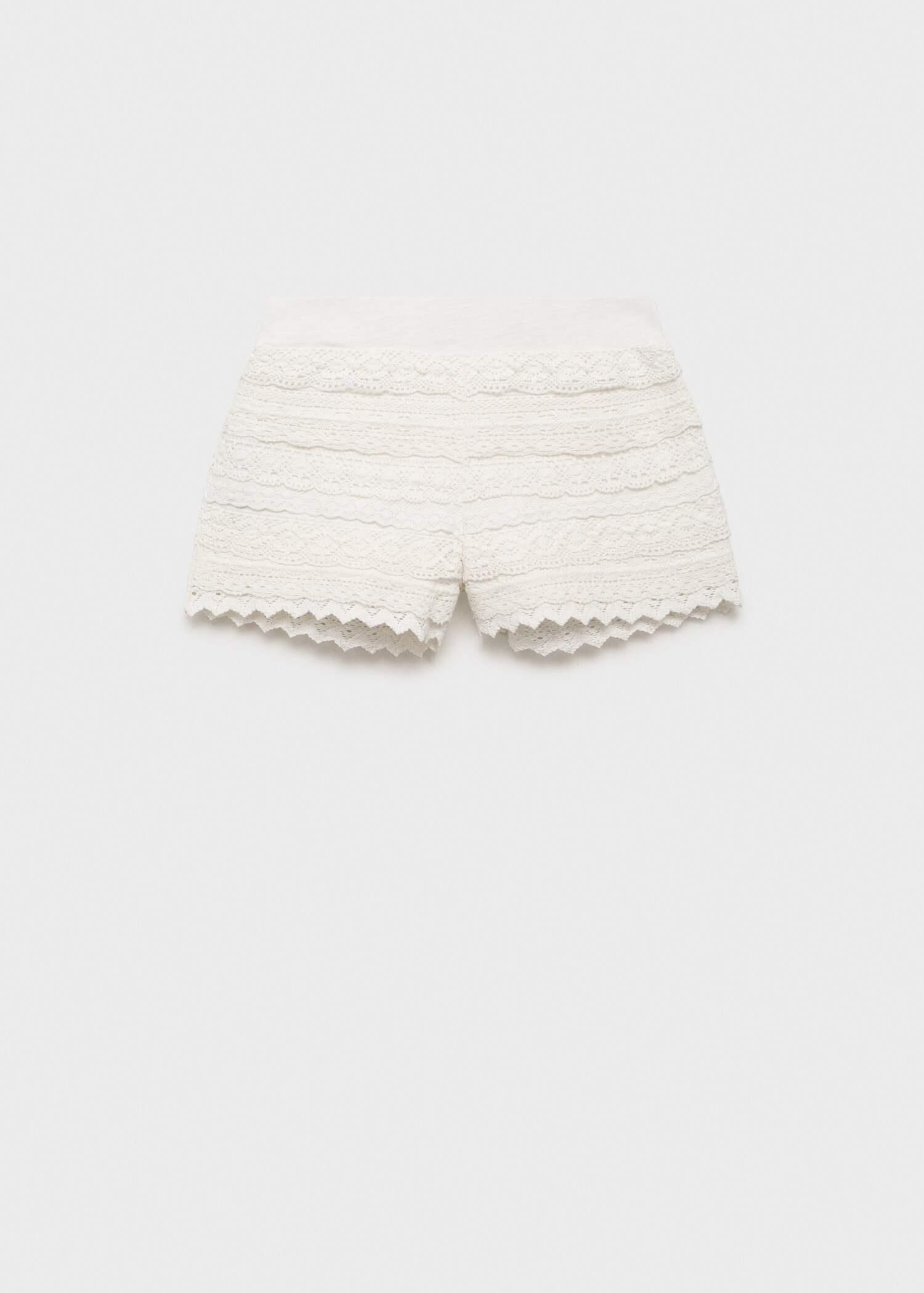 Crochet shorts with ruffles - Article without model