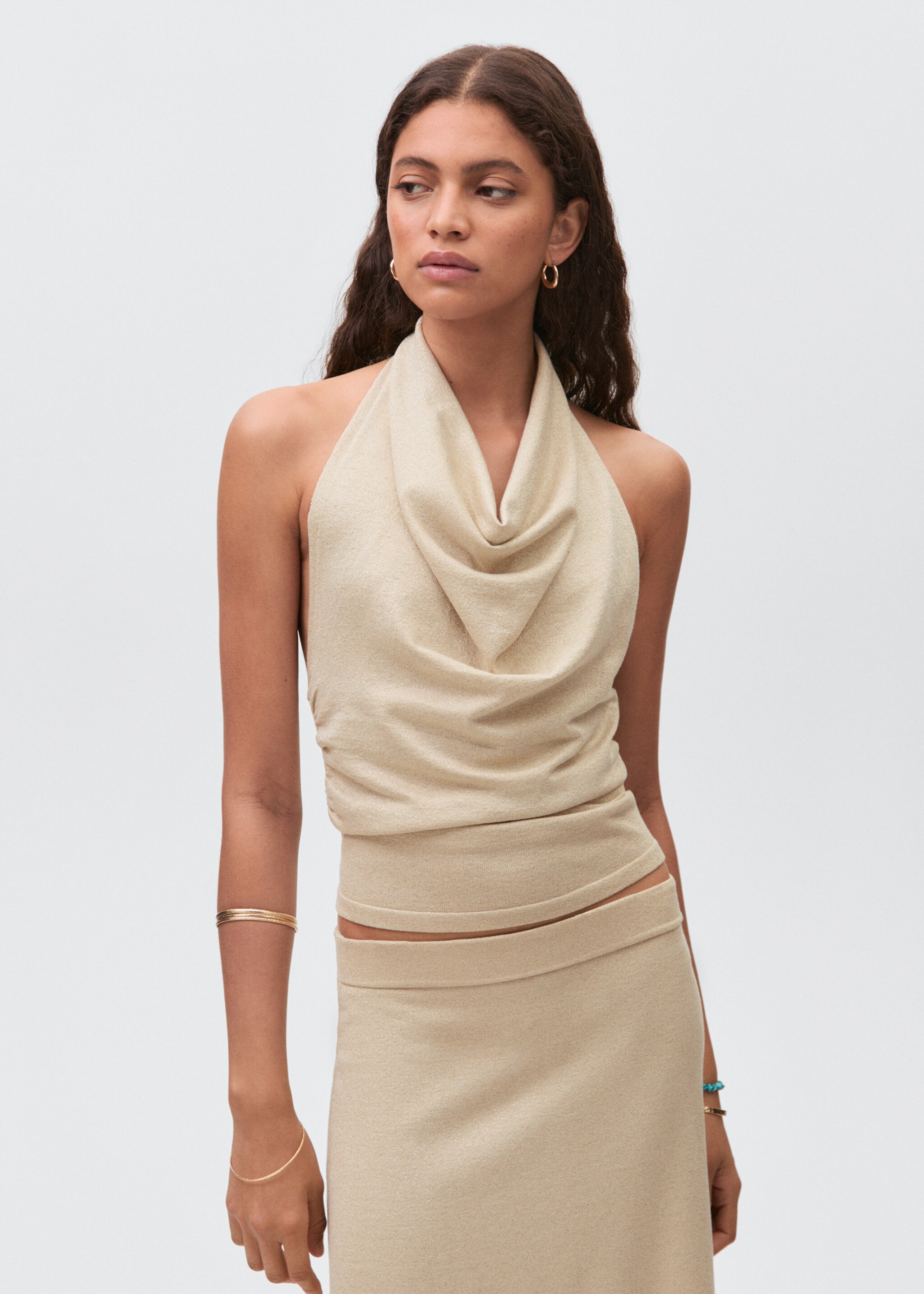 Neckholder-Top aus Lurex - Mittlere Ansicht
