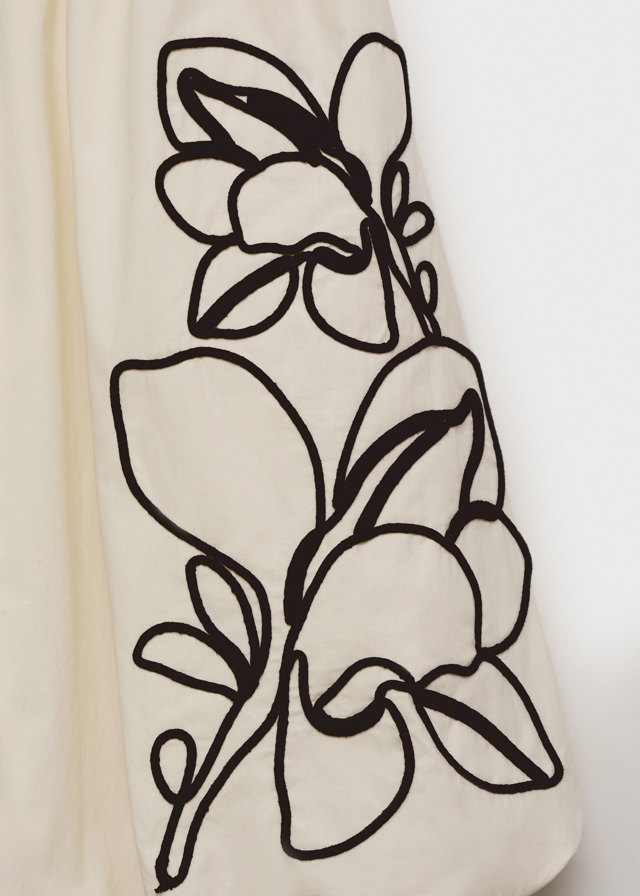 Balloon-effect embroidered dress - Details of the article 0