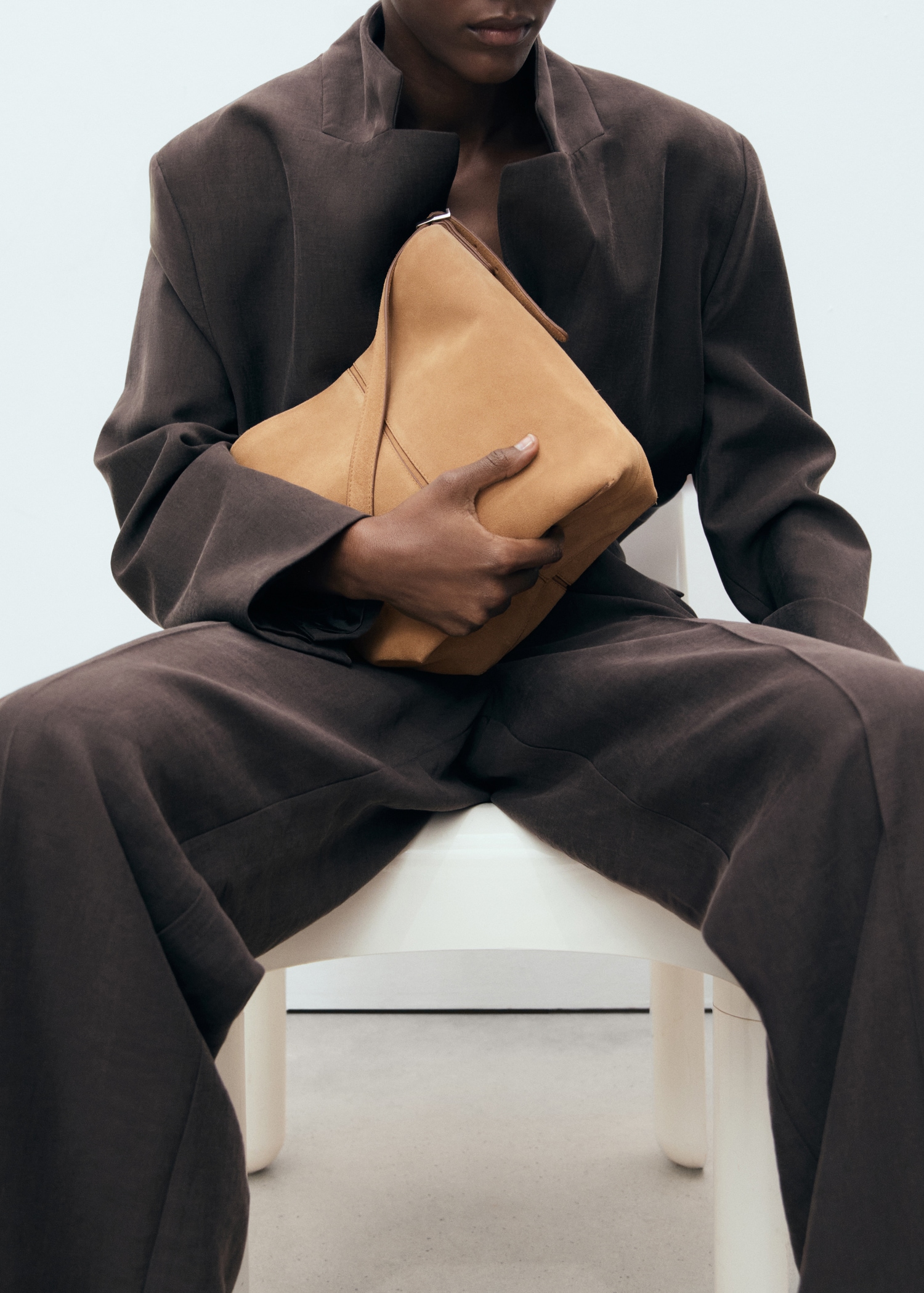 Leather bucket bag - Details of the article 9