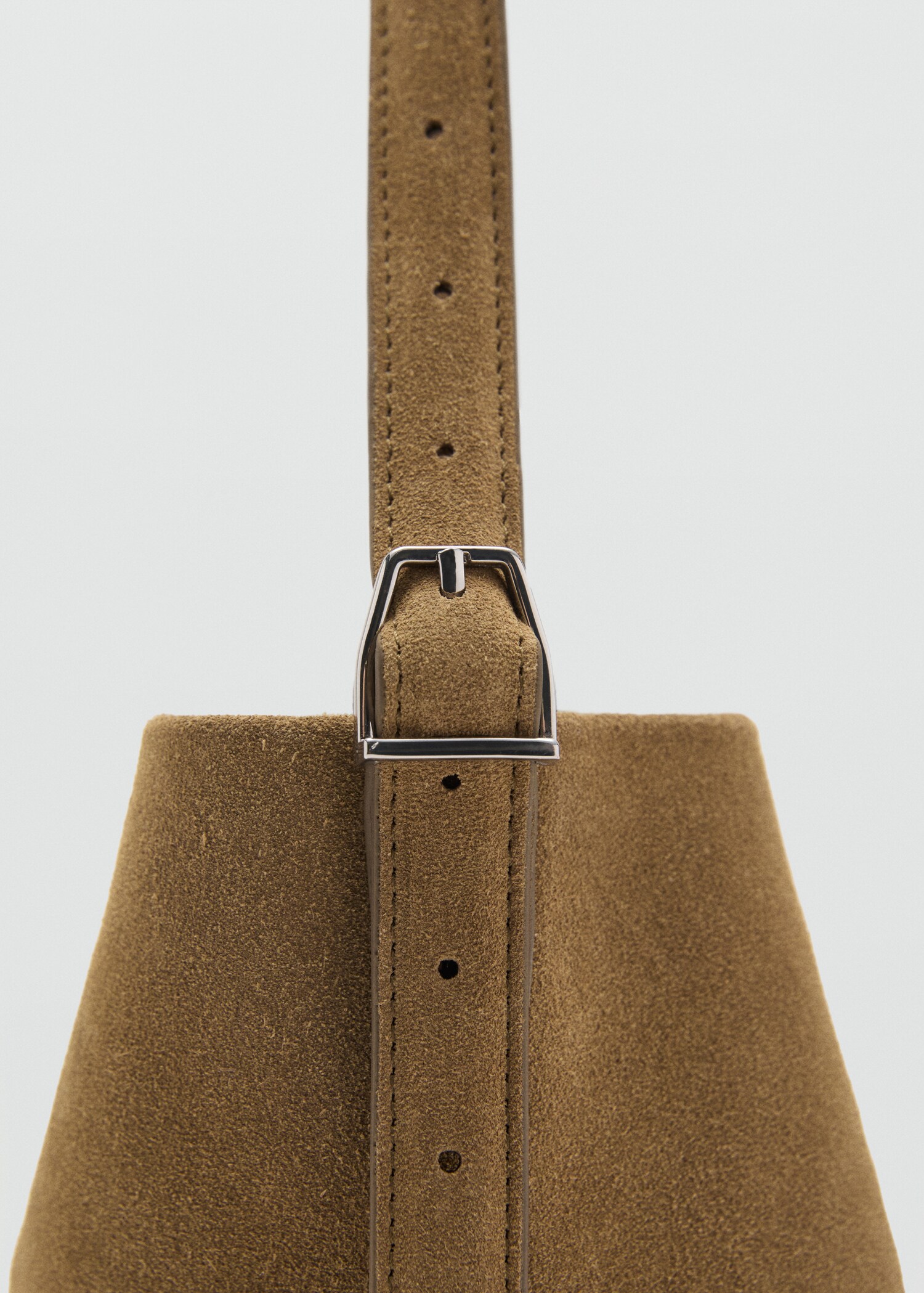 Leather bucket bag - Details of the article 1