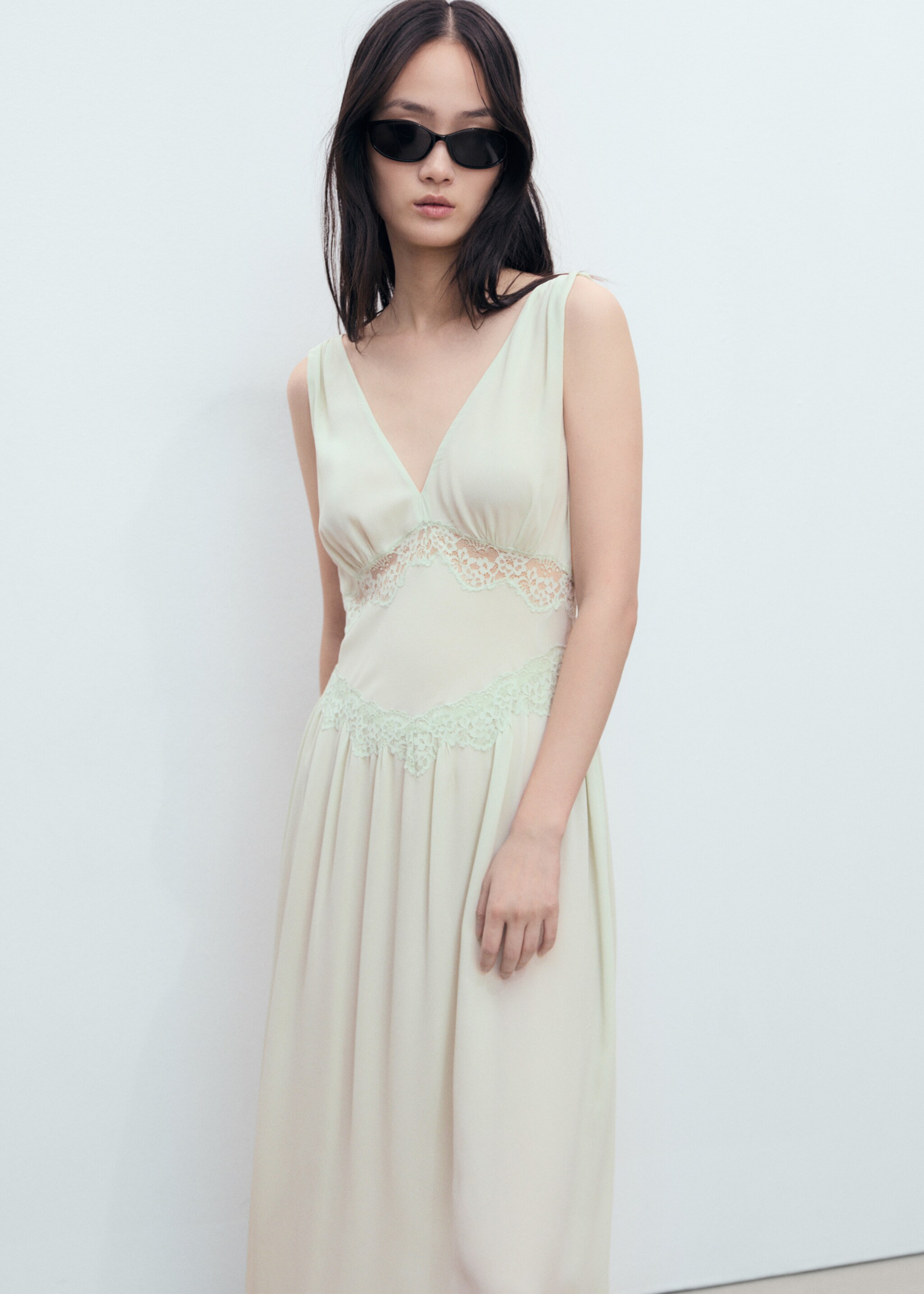 Abito sottoveste pizzo - Piano medio